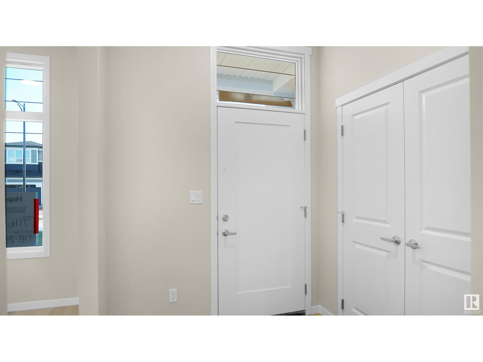 Property at 7116 51 AV image 4