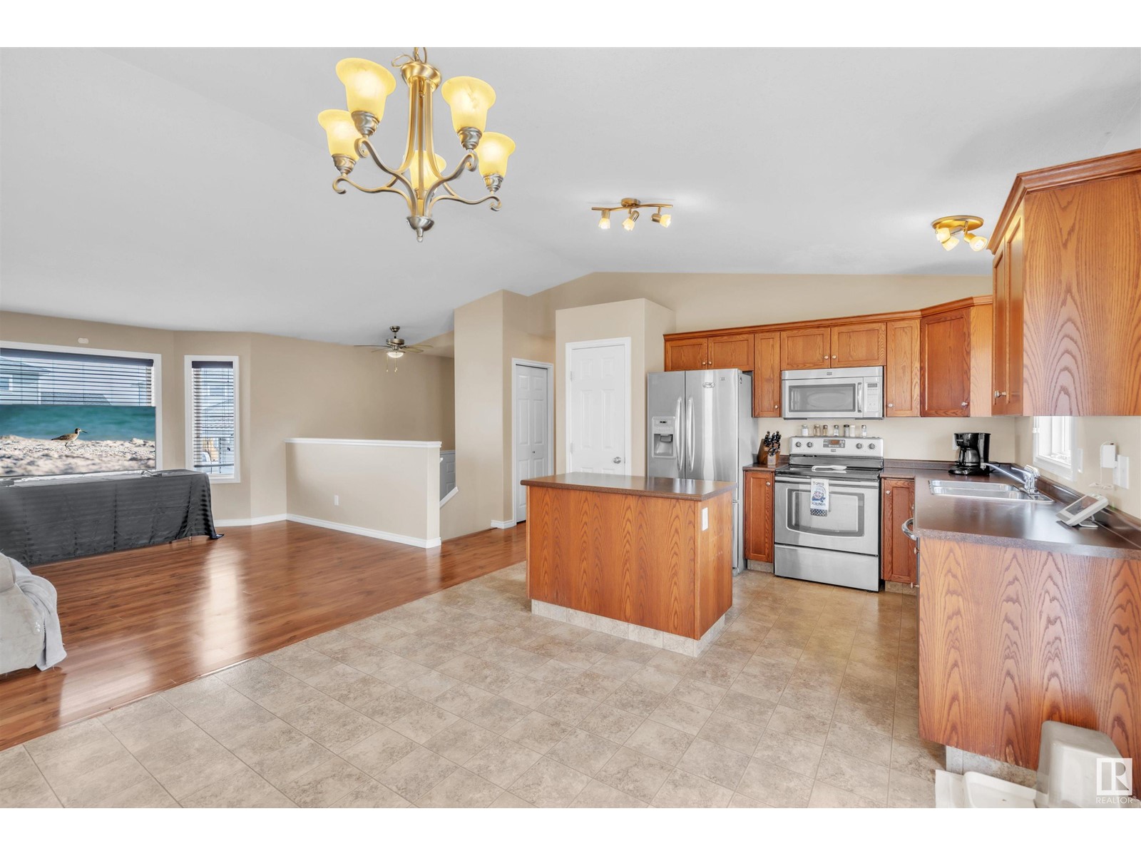 Property at 5003 54 AV image 5