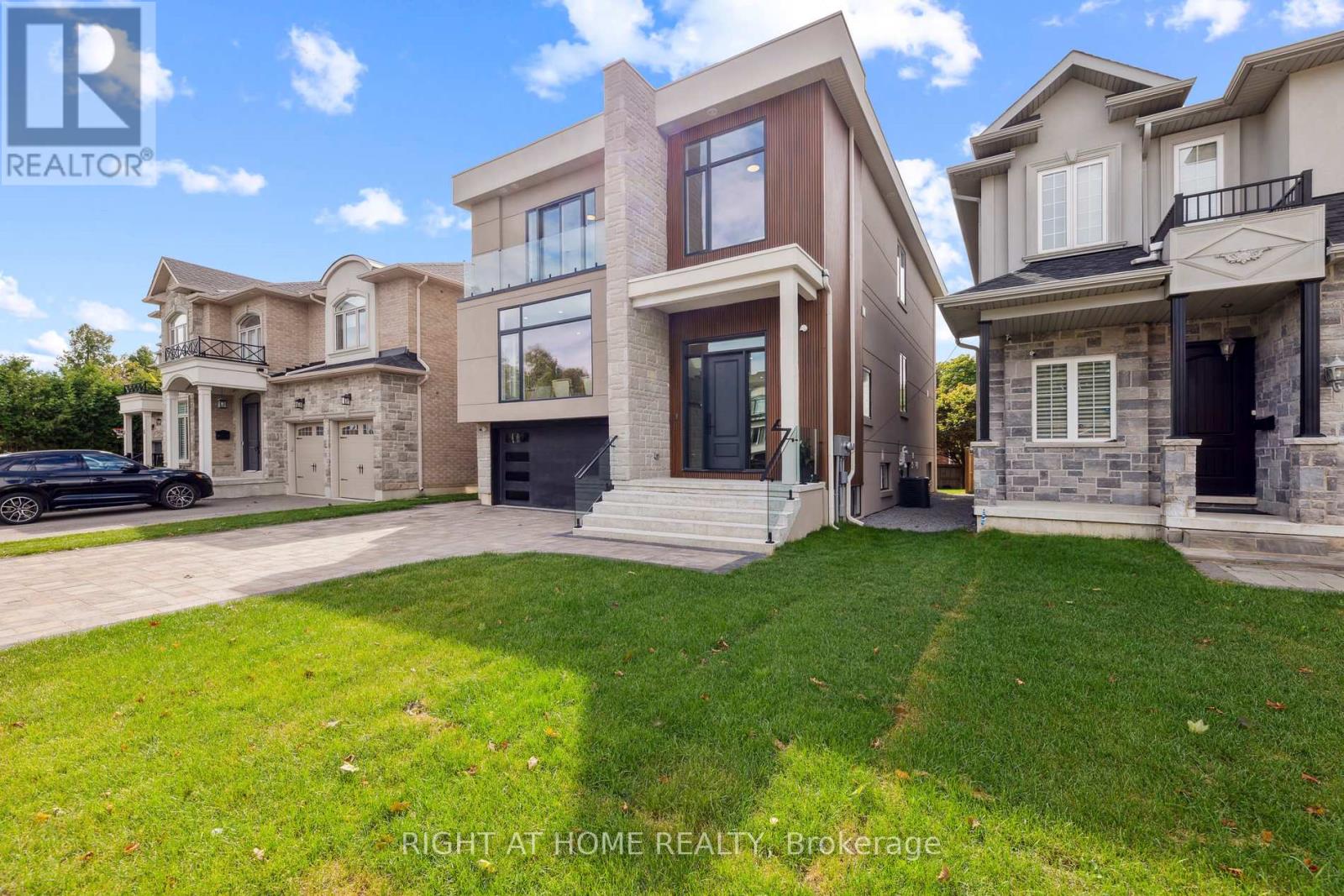 Property at 1946 ROSEBANK ROAD image 2