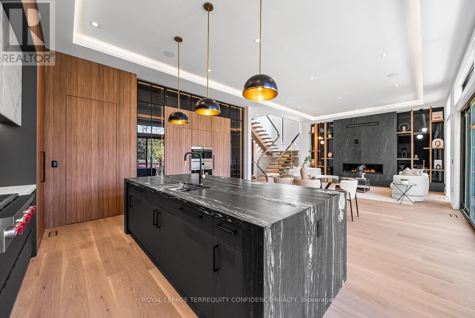 126 Santa Barbara Road, Toronto, Ontario  M2N 2C5 - Photo 11 - C12118713
