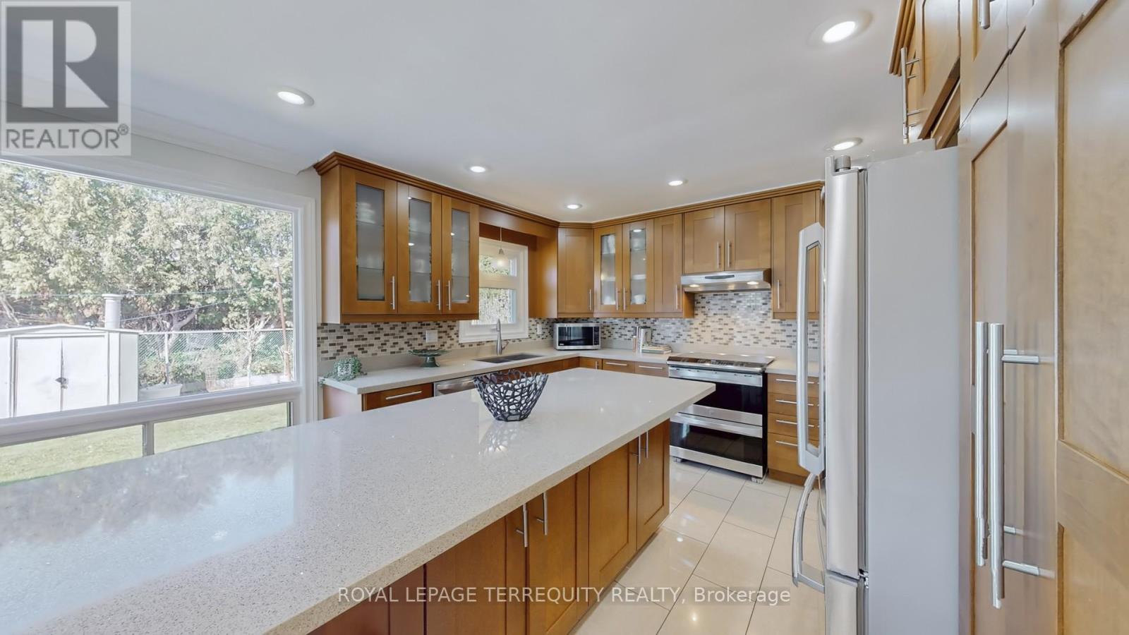 8 Ashall Boulevard, Toronto (O'connor-Parkview), Ontario  M4B 3C1 - Photo 11 - E12110383