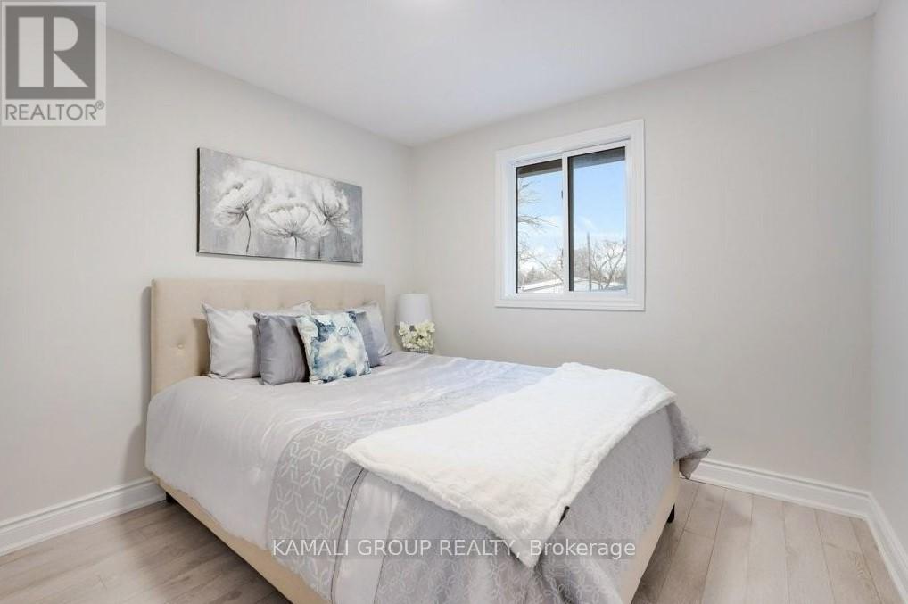 Main - 76 Walter Avenue, Newmarket, Ontario  L3Y 2T3 - Photo 10 - N12121134