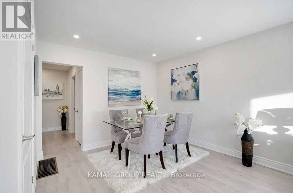 Main - 76 Walter Avenue, Newmarket, Ontario  L3Y 2T3 - Photo 5 - N12121134