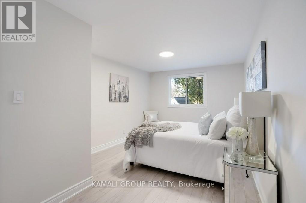 Main - 76 Walter Avenue, Newmarket, Ontario  L3Y 2T3 - Photo 8 - N12121134