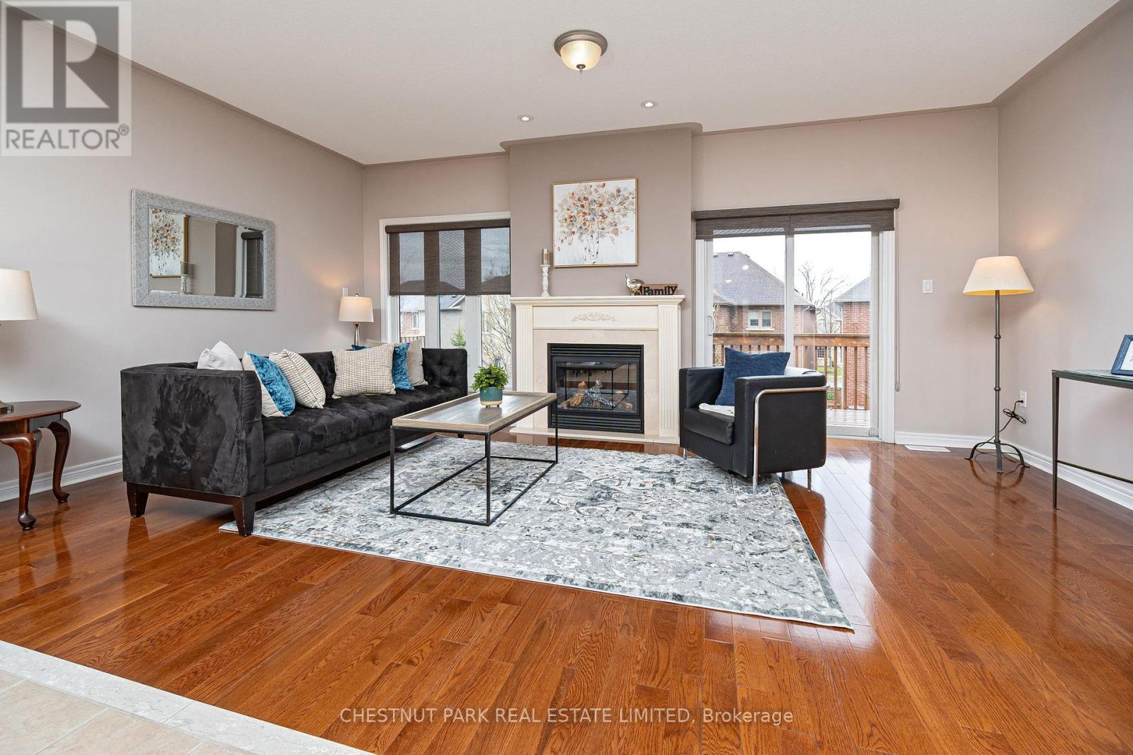 174 Sawmill Valley Drive, Newmarket, Ontario  L3X 2V7 - Photo 6 - N12121211