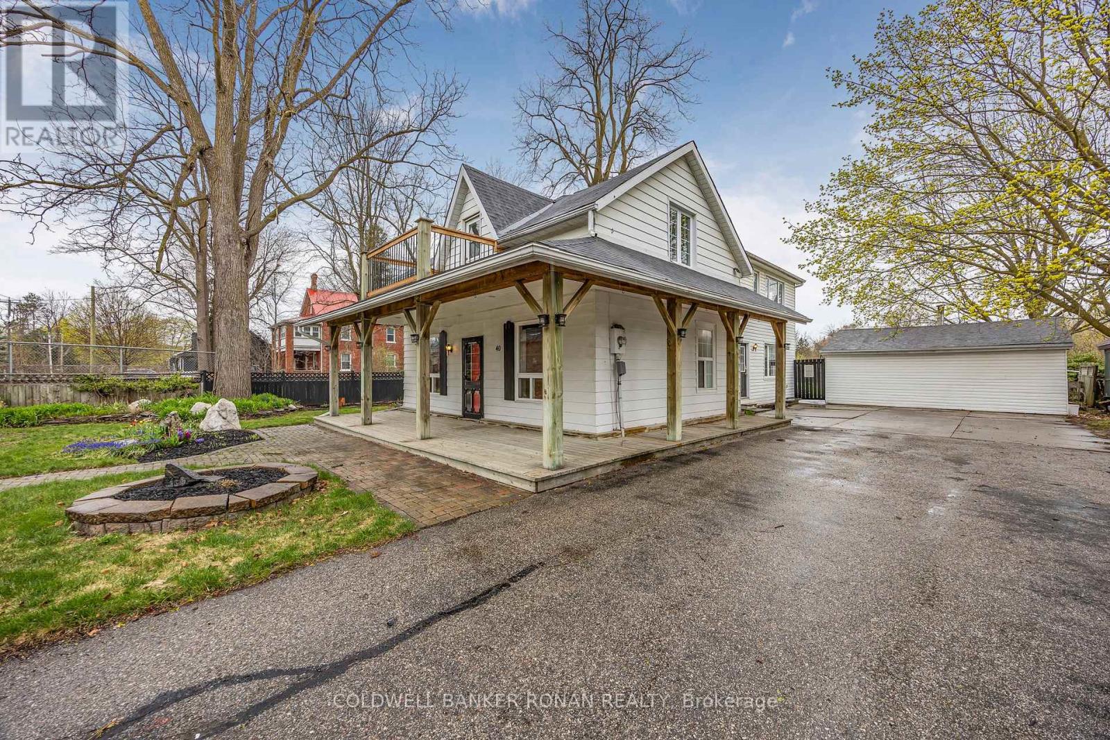 40 Queen Street, New Tecumseth, Ontario  L0G 1A0 - Photo 1 - N12121226