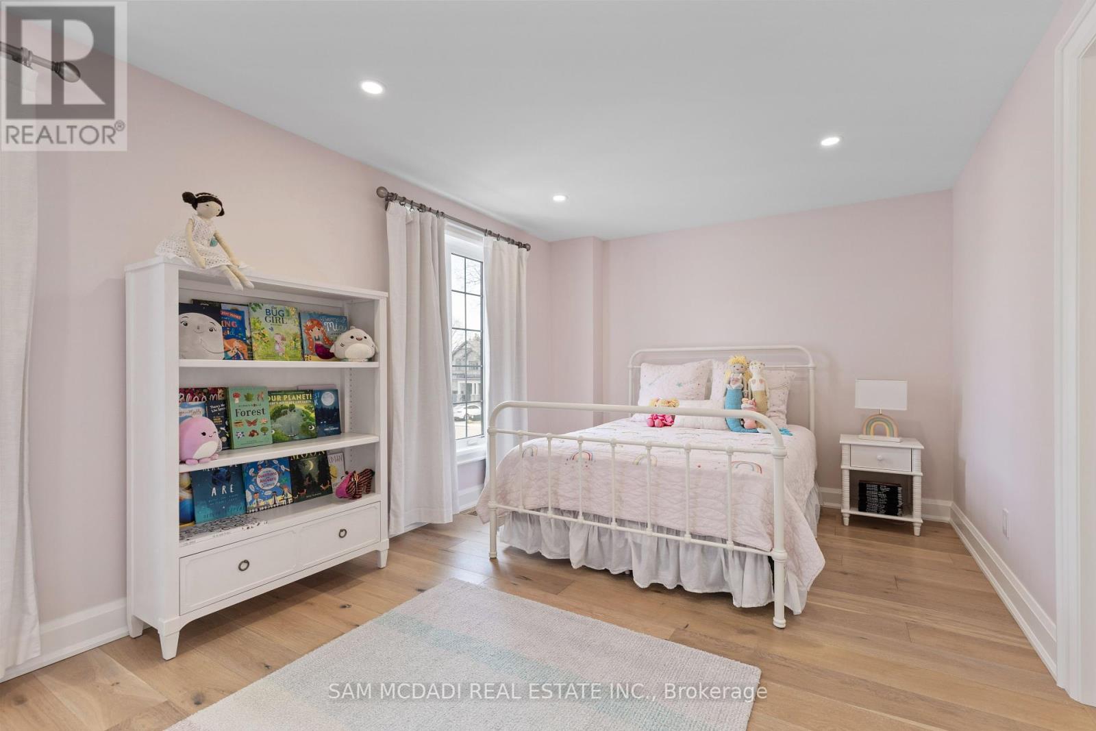4 Iroquois Avenue, Mississauga, Ontario  L5G 1M6 - Photo 23 - W12117495