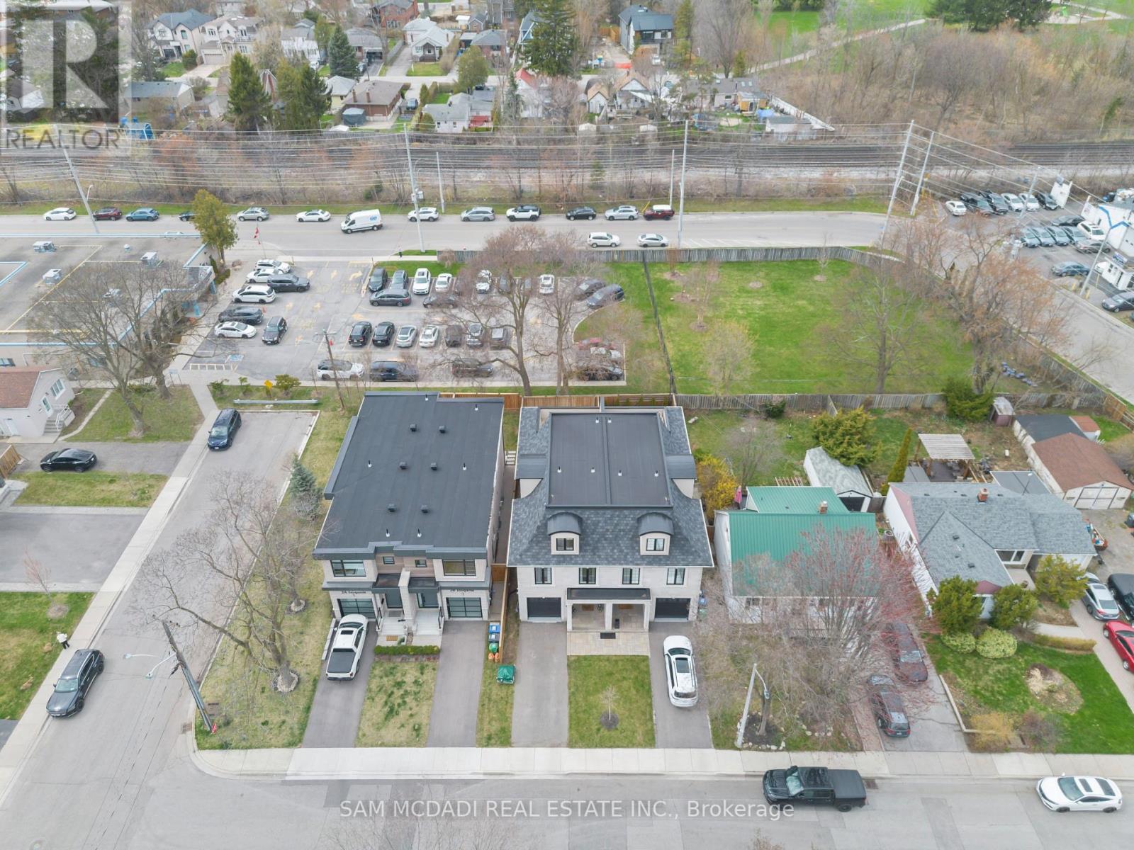 4 Iroquois Avenue, Mississauga, Ontario  L5G 1M6 - Photo 40 - W12117495
