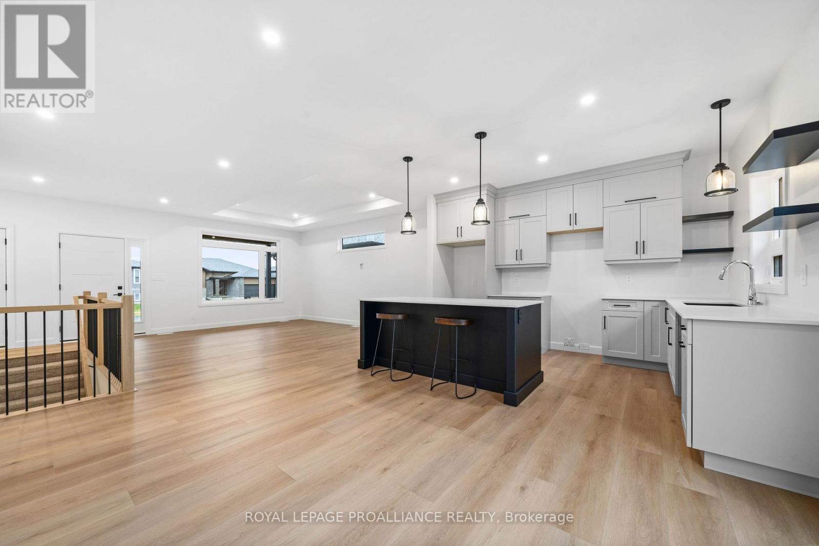 23 Schmidt Way, Quinte West, Ontario  K8V 0L5 - Photo 17 - X12121276