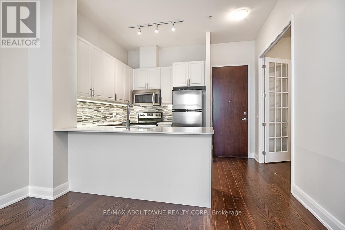714 - 2480 Prince Michael Drive, Oakville, Ontario  L6H 0H1 - Photo 10 - W12121135