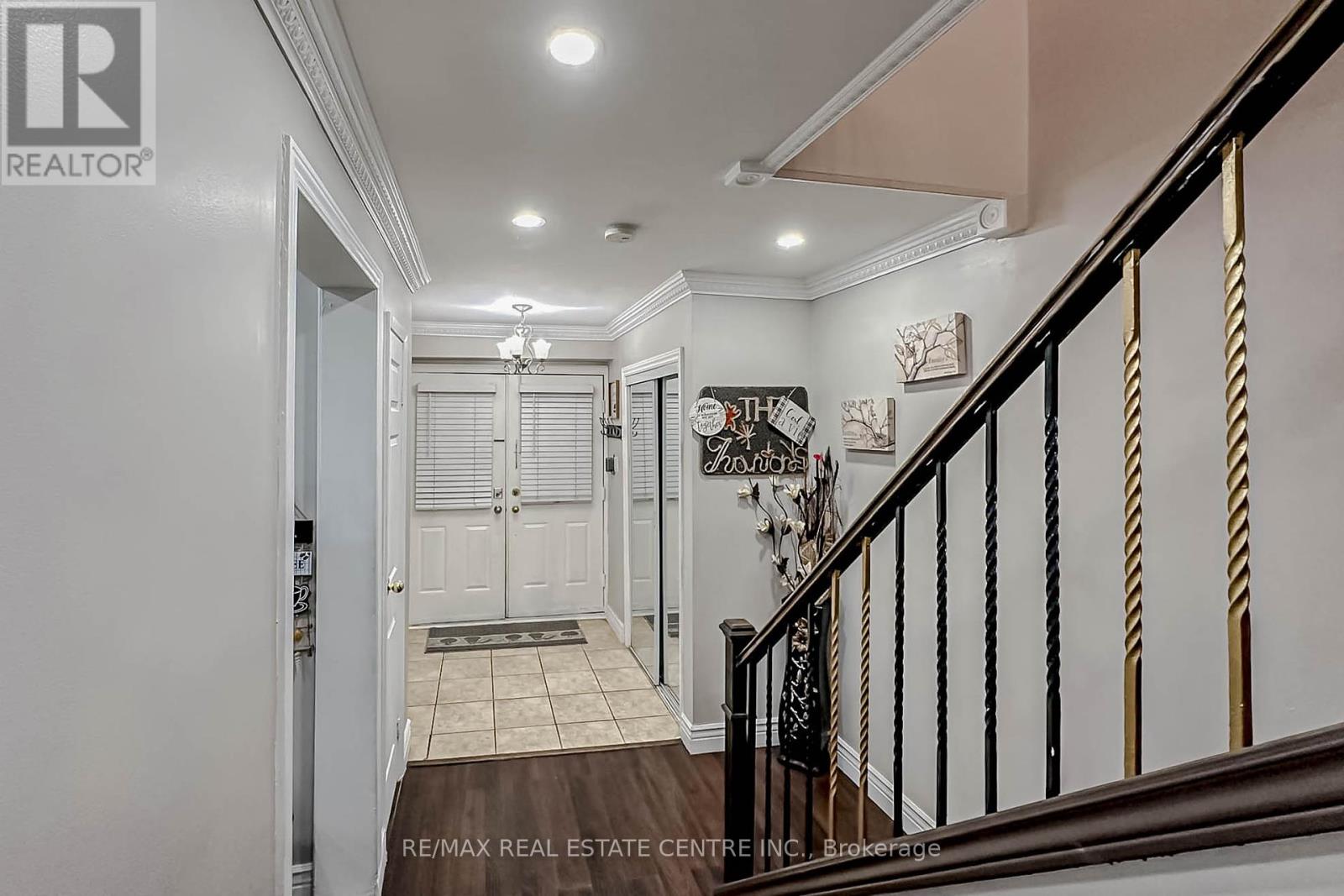 132 Skegby Road, Brampton, Ontario  L6V 2T9 - Photo 7 - W12121232