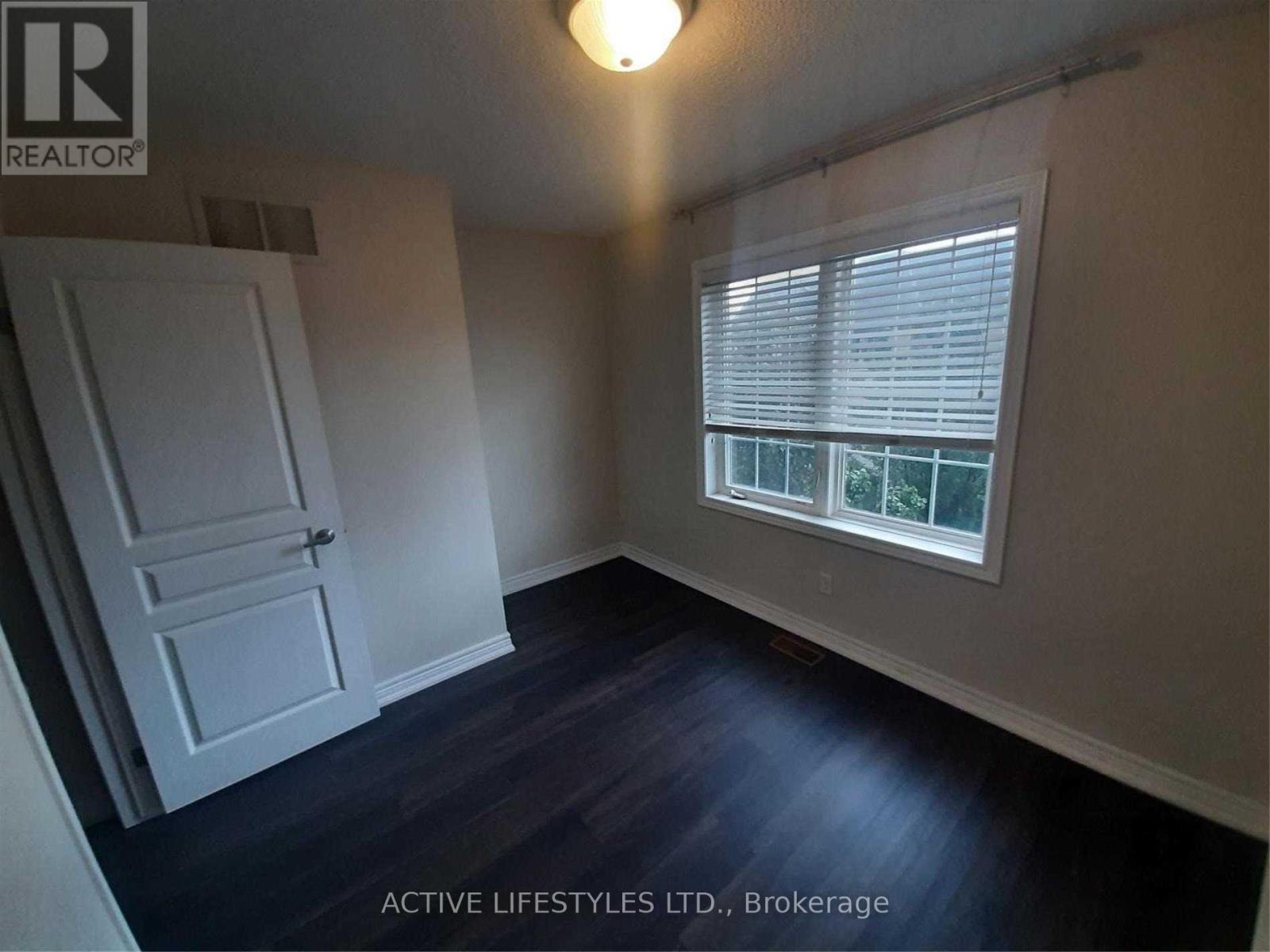 Property at 626 GARIBALDI COMMON image 2