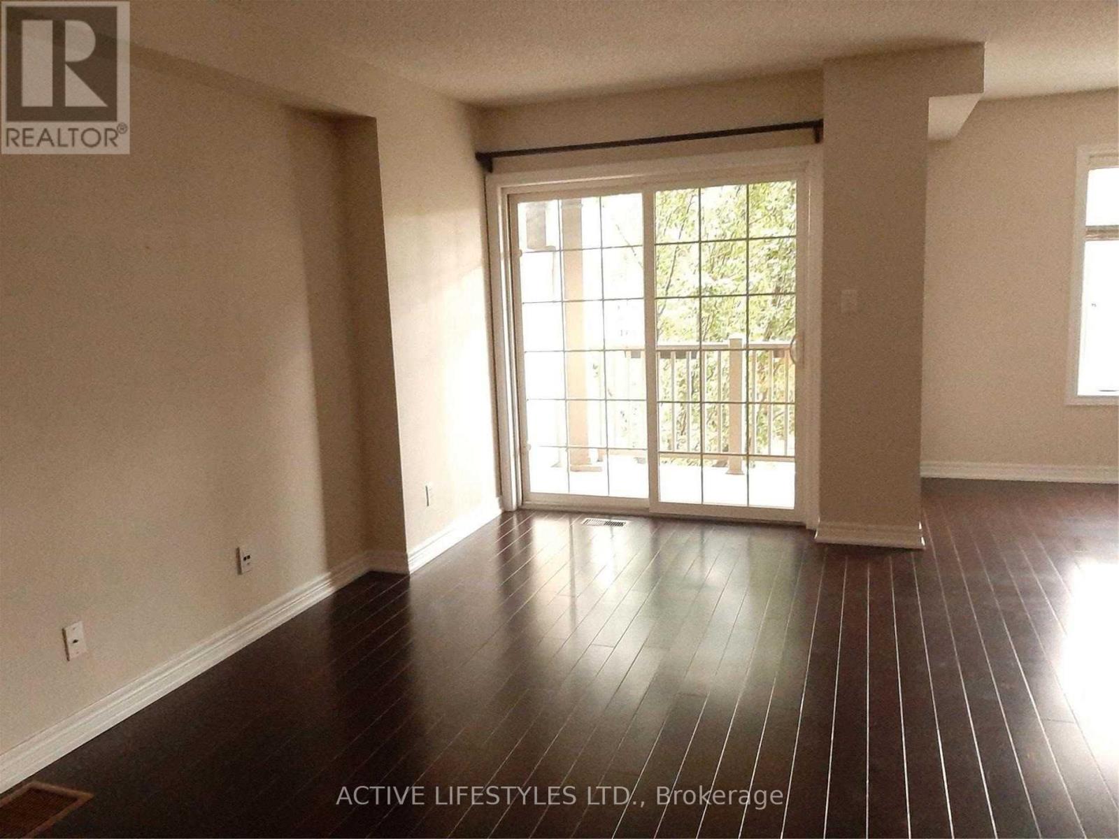 Property at 626 GARIBALDI COMMON image 3