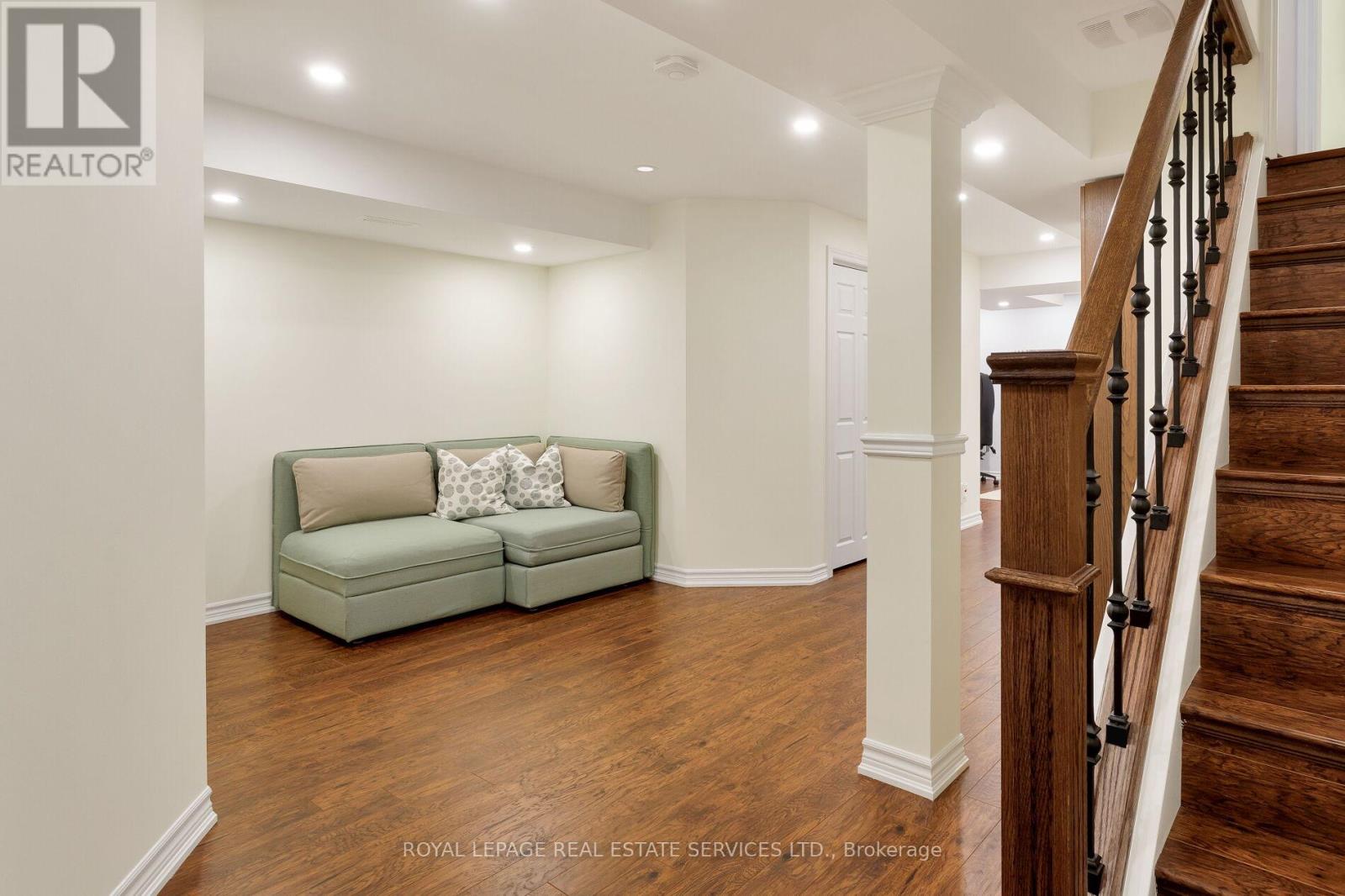 2328 Proudfoot Trail, Oakville (Wt West Oak Trails), Ontario  L6M 3Y2 - Photo 32 - W12121257