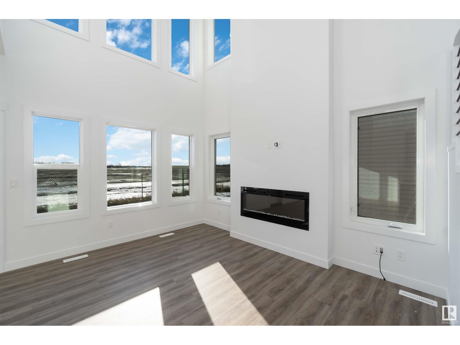 Property at 1651 12 ST NW image 1