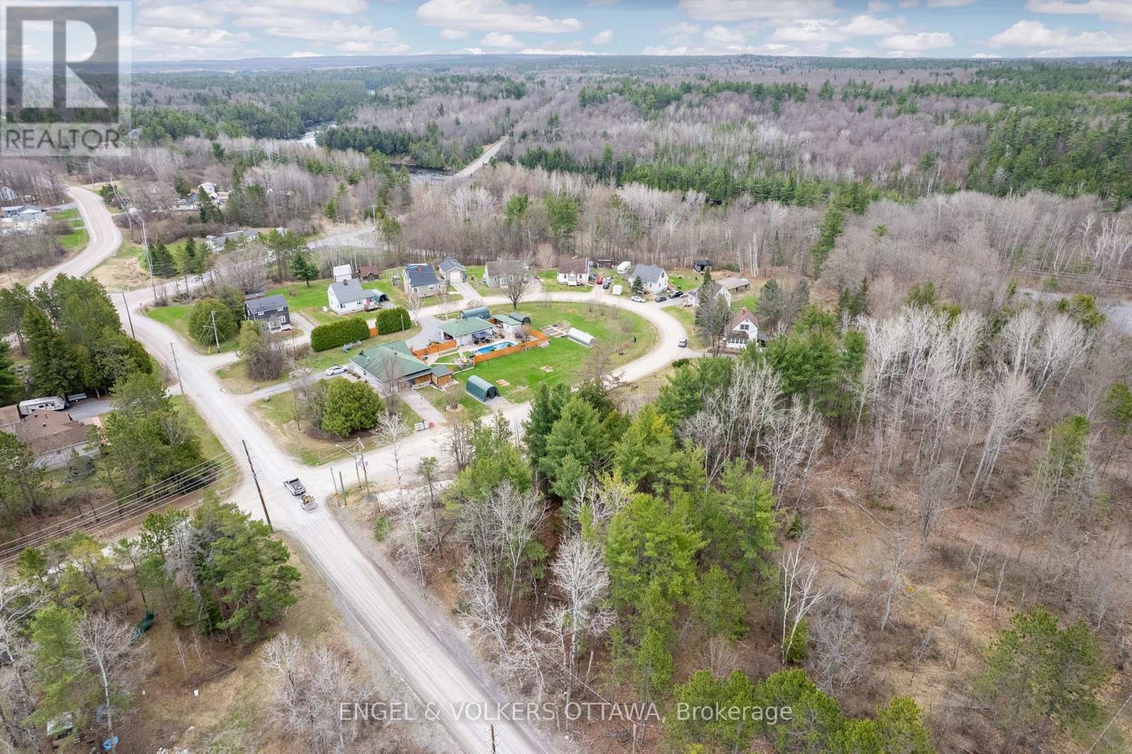 Lot 10 Devlin Crescent, Mcnab/braeside, Ontario    - Photo 10 - X12121303