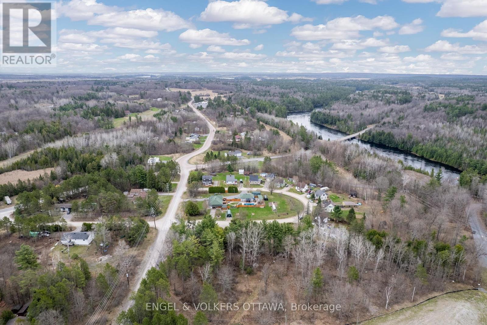 Lot 10 Devlin Crescent, Mcnab/braeside, Ontario    - Photo 11 - X12121303