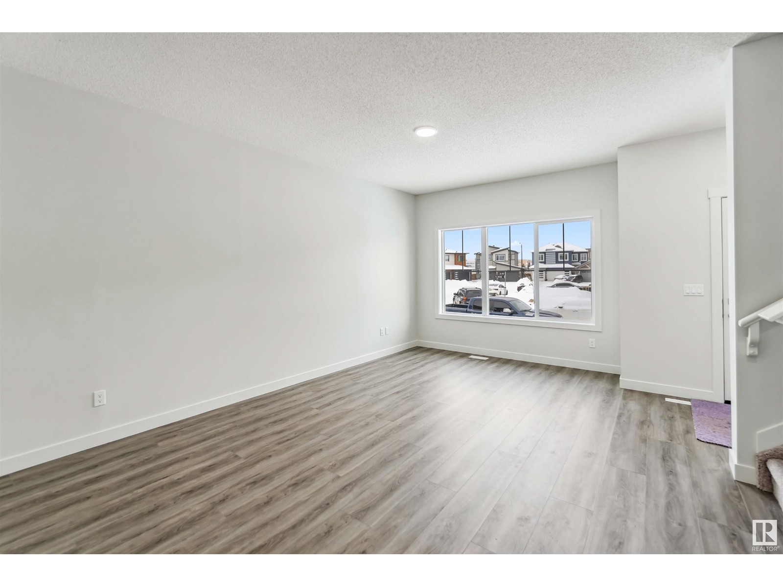 Property at 1635 16 AV NW image 3