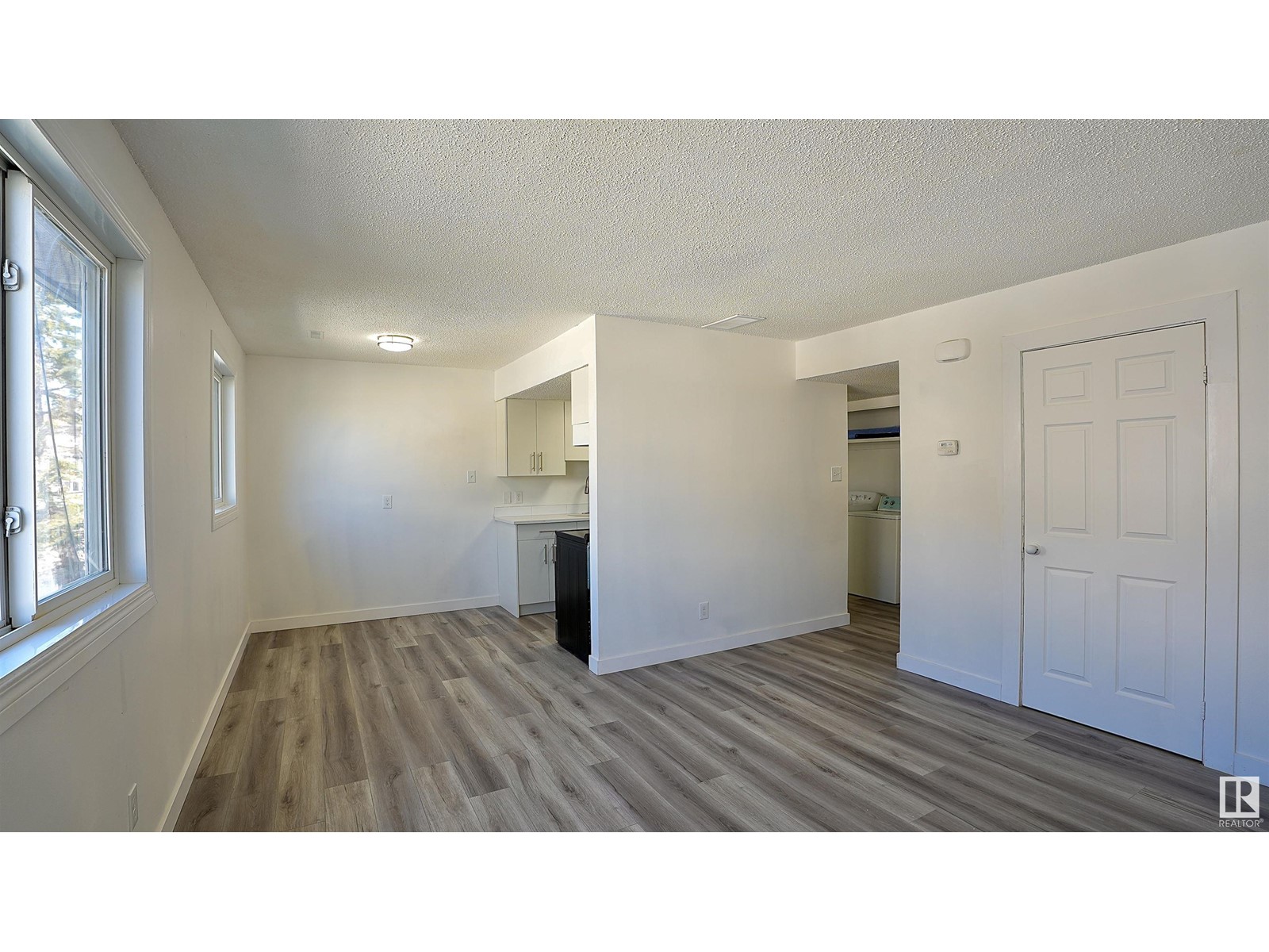 Property at 1444 LAKEWOOD RD W NW image 4