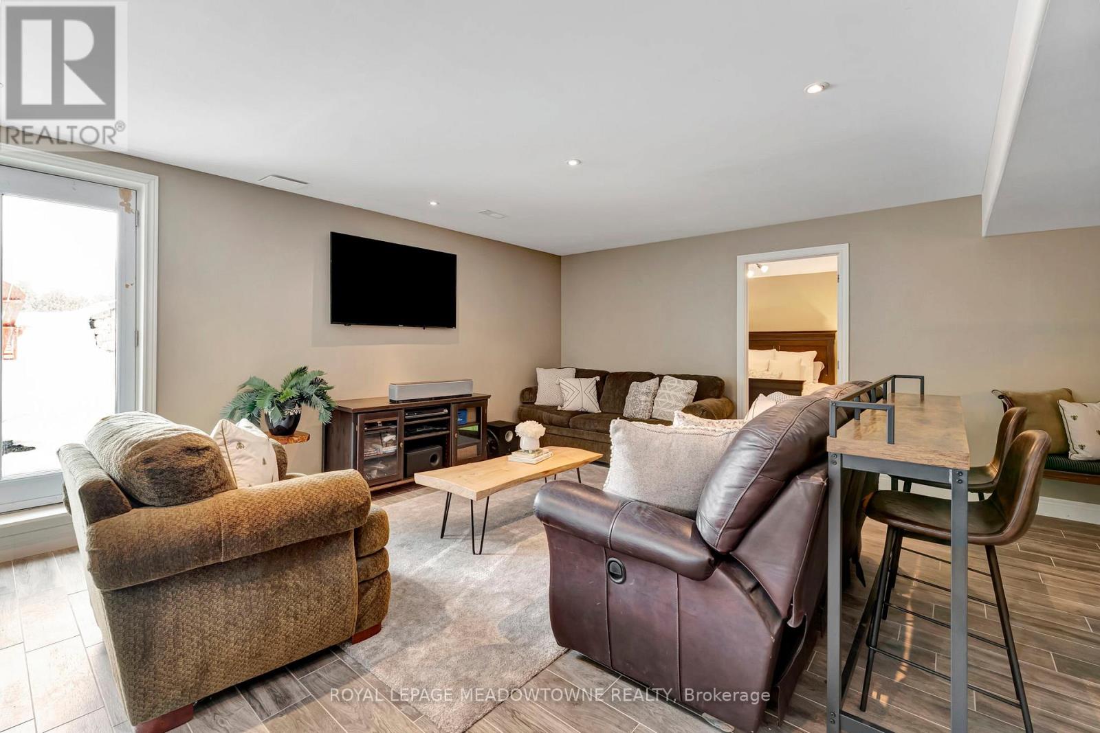 128 Carlisle Road, Hamilton, Ontario  L8B 0Z8 - Photo 19 - X12121145