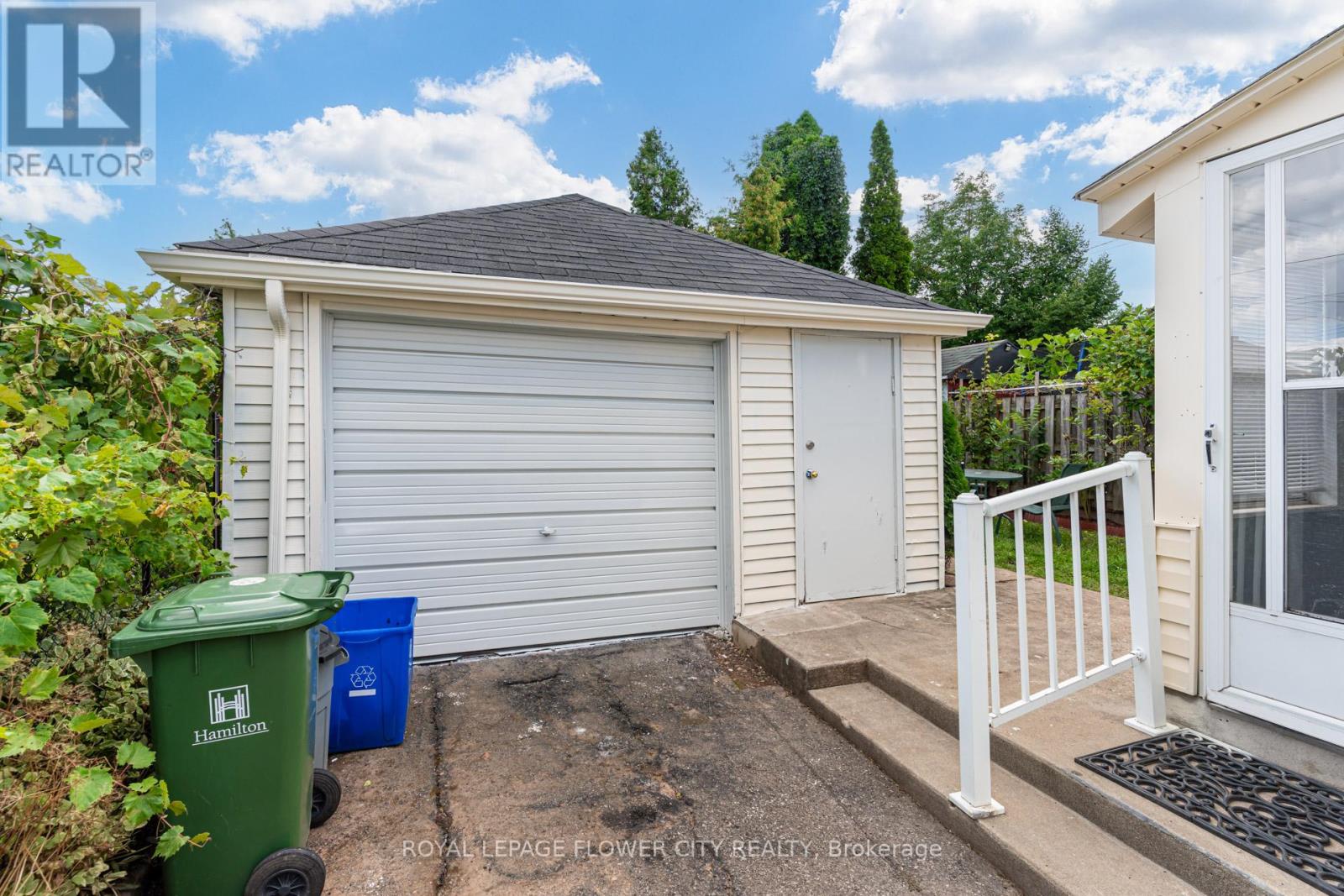 800 Roxborough Avenue, Hamilton, Ontario  L8H 1T2 - Photo 22 - X12121154