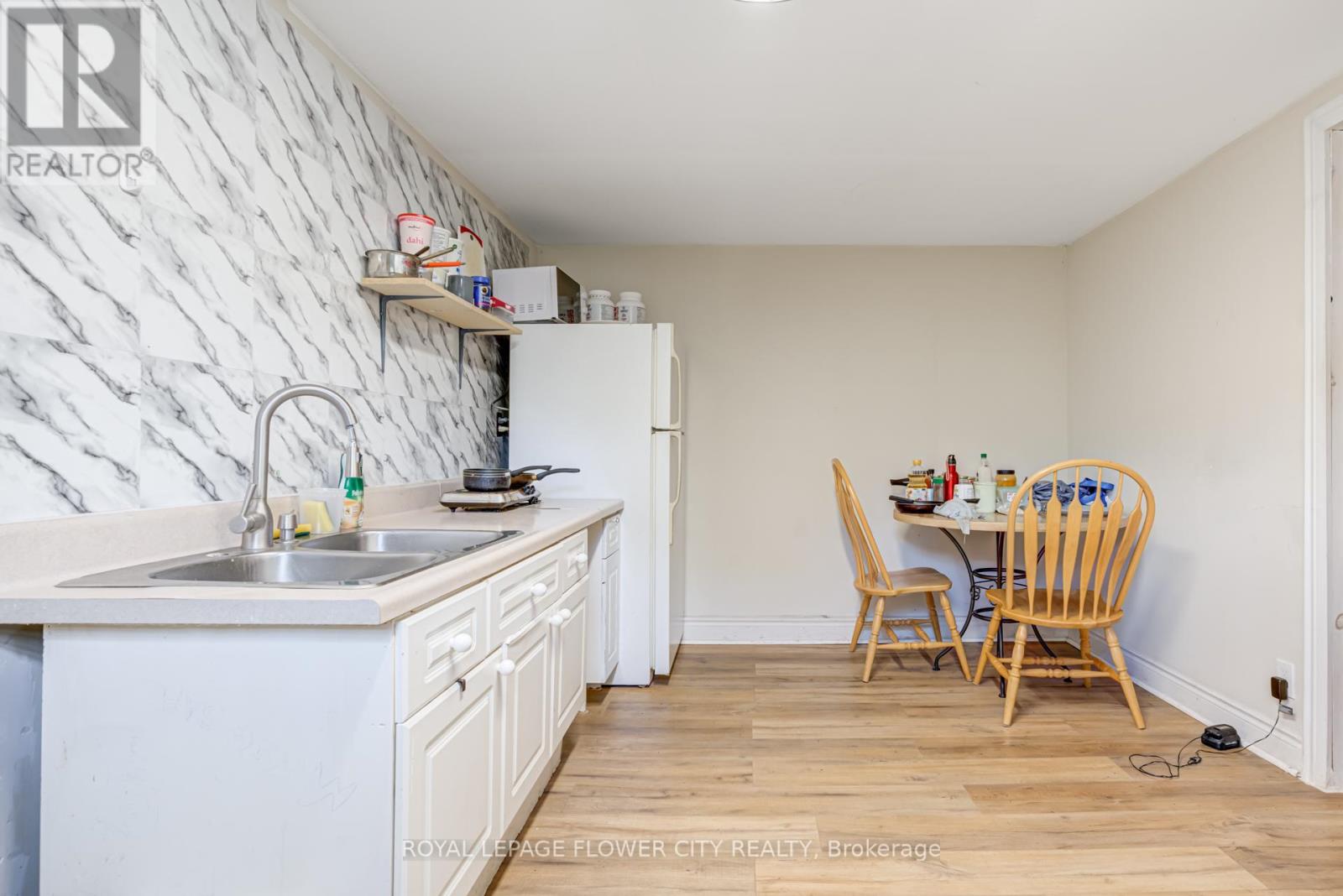 800 Roxborough Avenue, Hamilton (Mcquesten), Ontario  L8H 1T2 - Photo 25 - X12121154