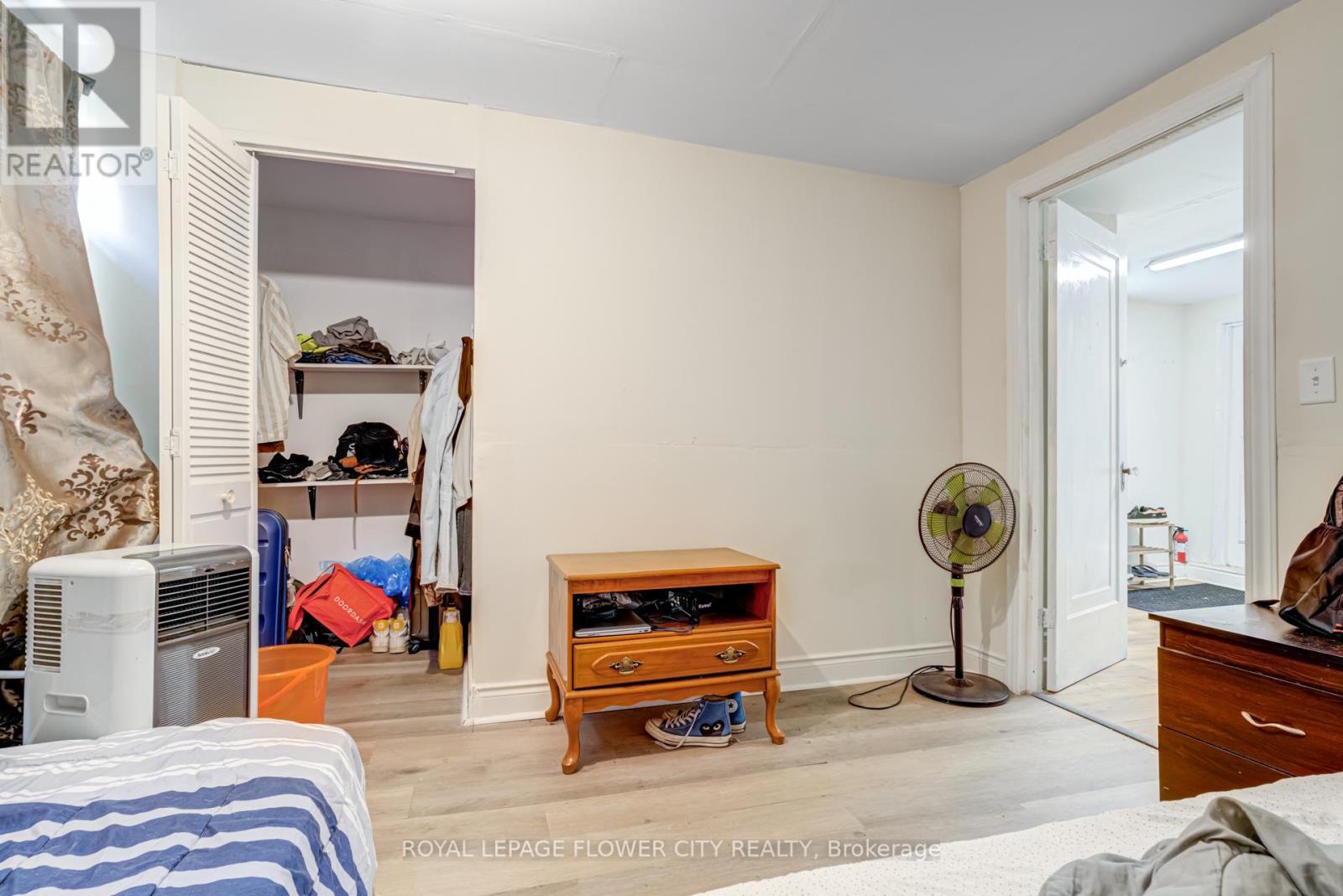 800 Roxborough Avenue, Hamilton, Ontario  L8H 1T2 - Photo 34 - X12121154