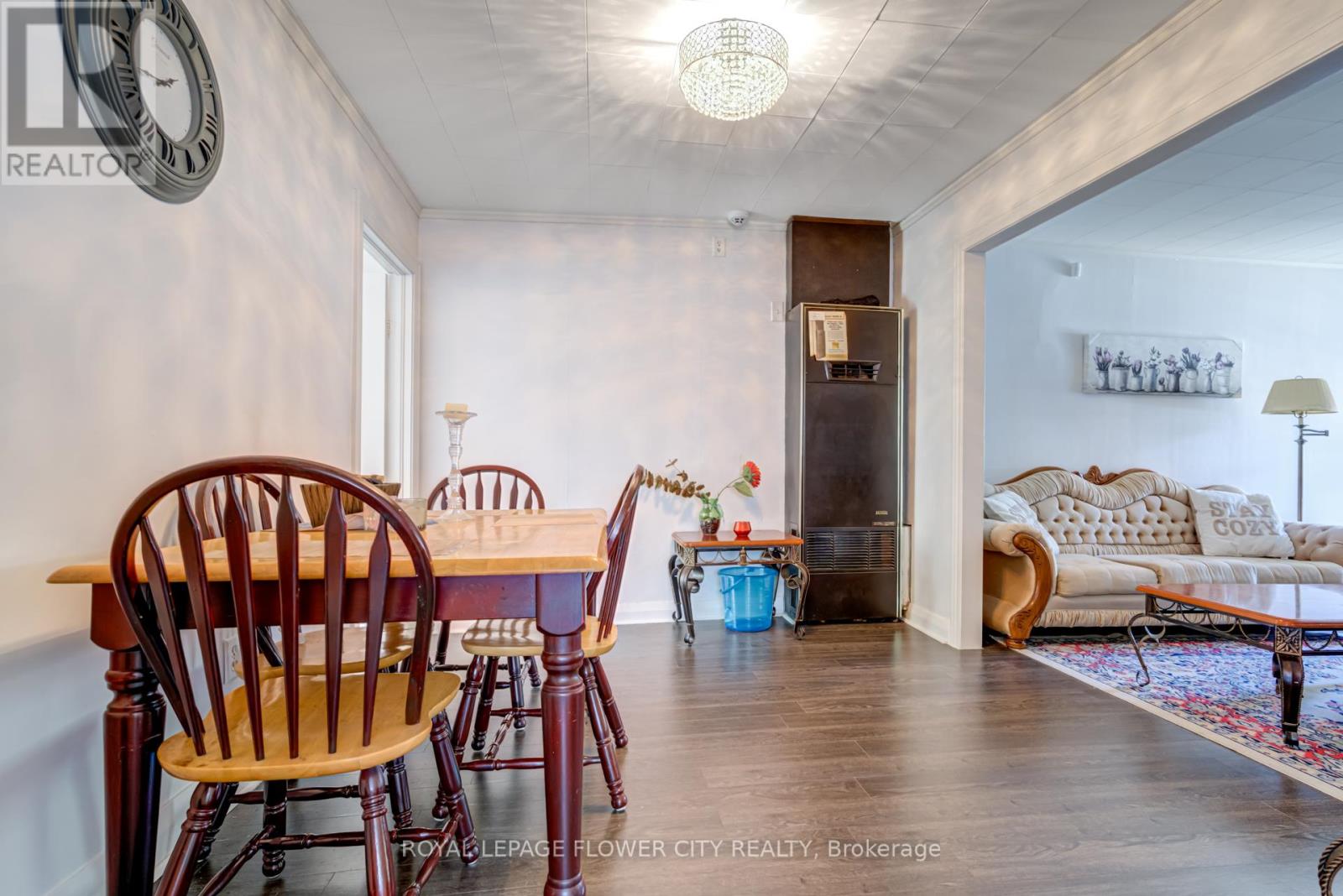 800 Roxborough Avenue, Hamilton, Ontario  L8H 1T2 - Photo 9 - X12121154