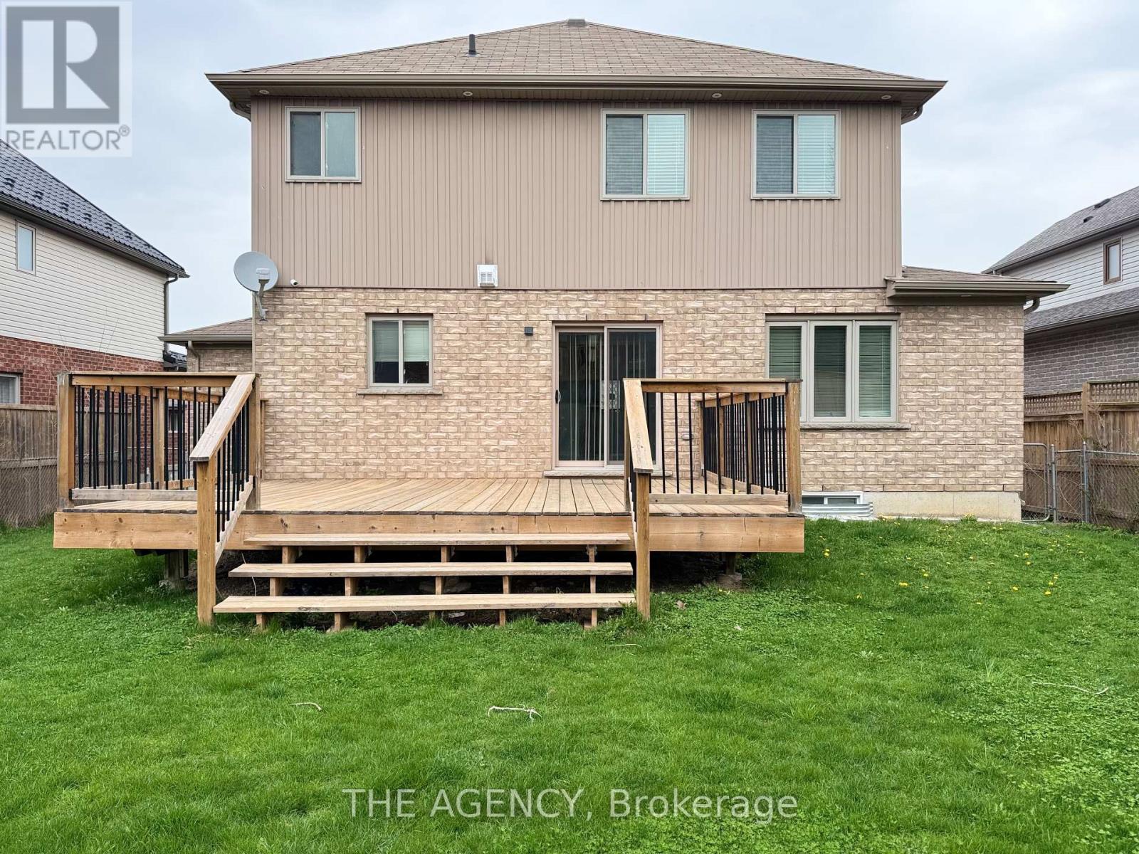 687 Spitfire Street, Woodstock (Woodstock - North), Ontario  N4T 0B1 - Photo 27 - X12121197