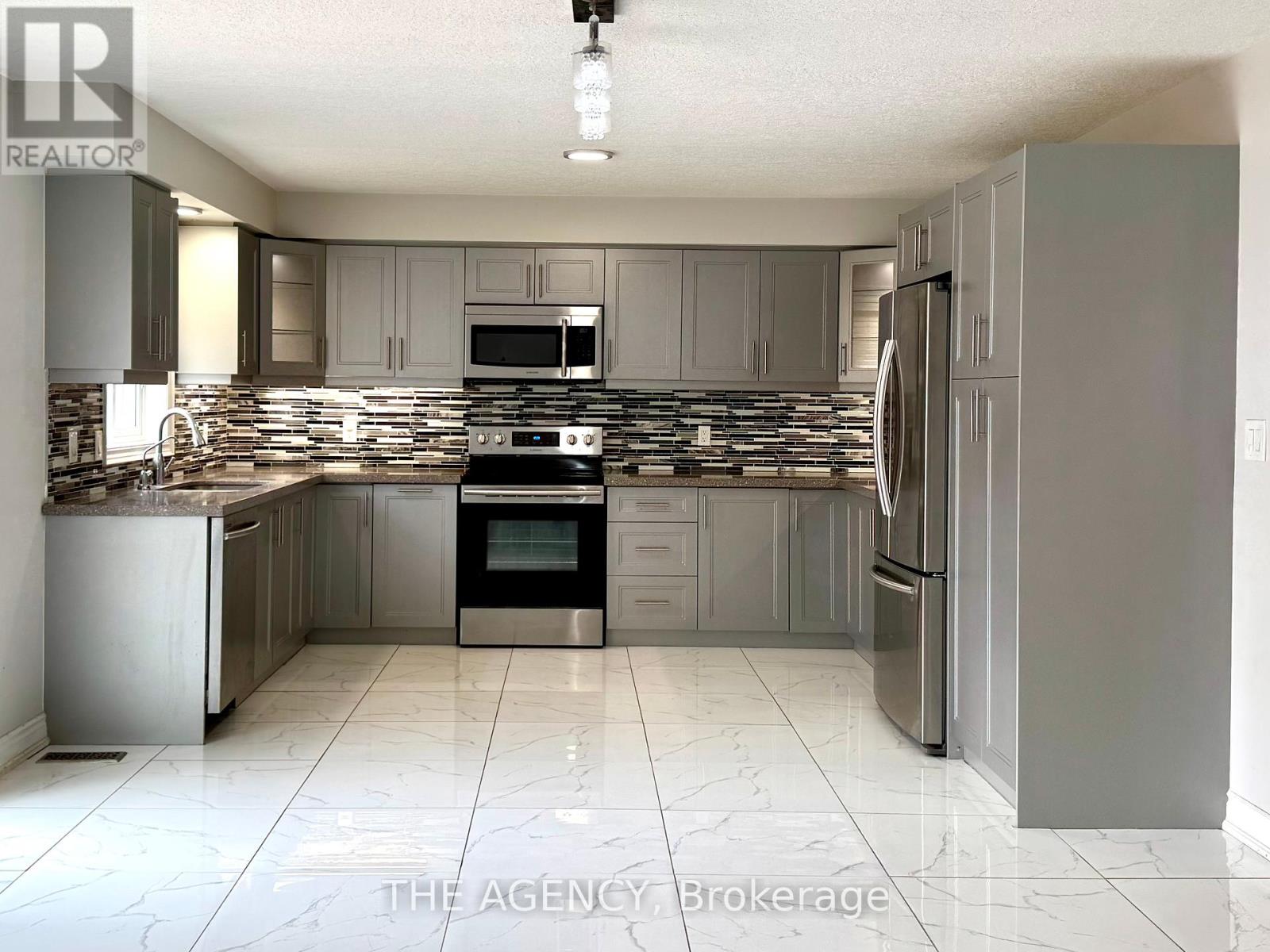 Property at 687 SPITFIRE STREET image 5