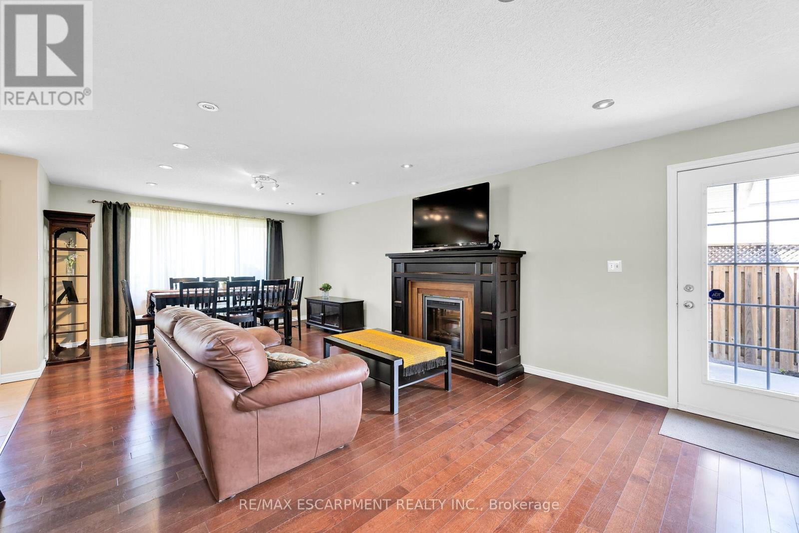 2 Par Place, Hamilton, Ontario  L8K 5V9 - Photo 13 - X12121256