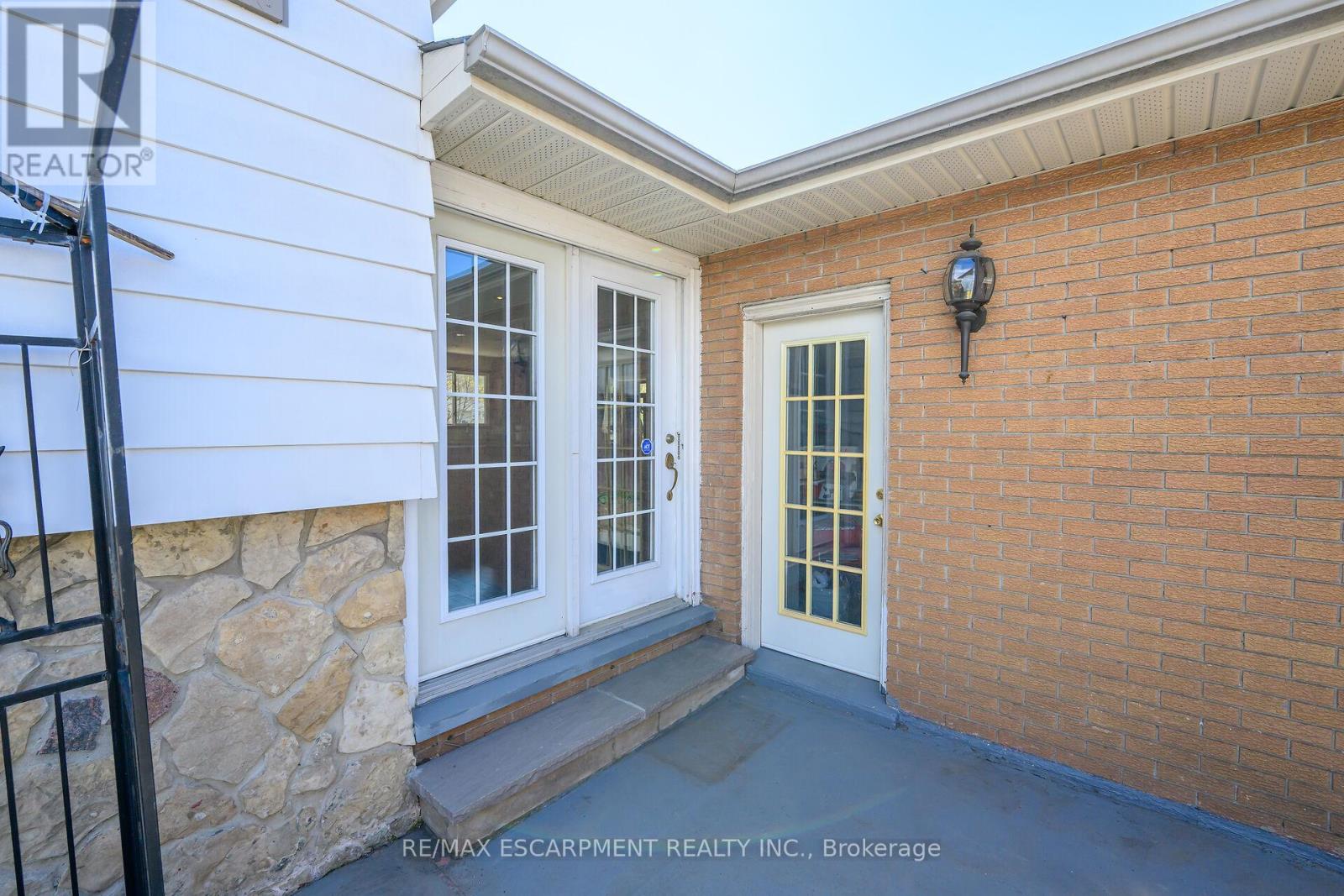 2 Par Place, Hamilton, Ontario  L8K 5V9 - Photo 21 - X12121256
