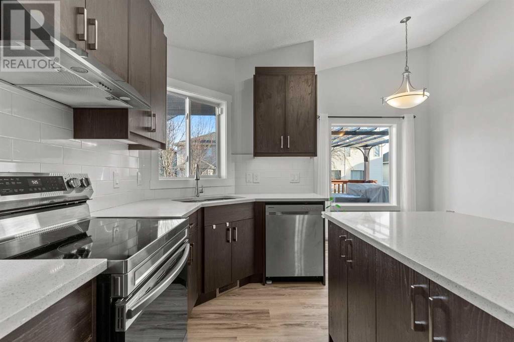 358 Hawkstone Drive Nw, Calgary, Alberta  T3G 3T7 - Photo 8 - A2217312