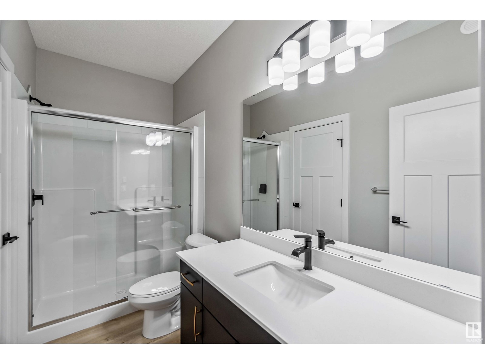 Property at 1659 12 ST NW image 4