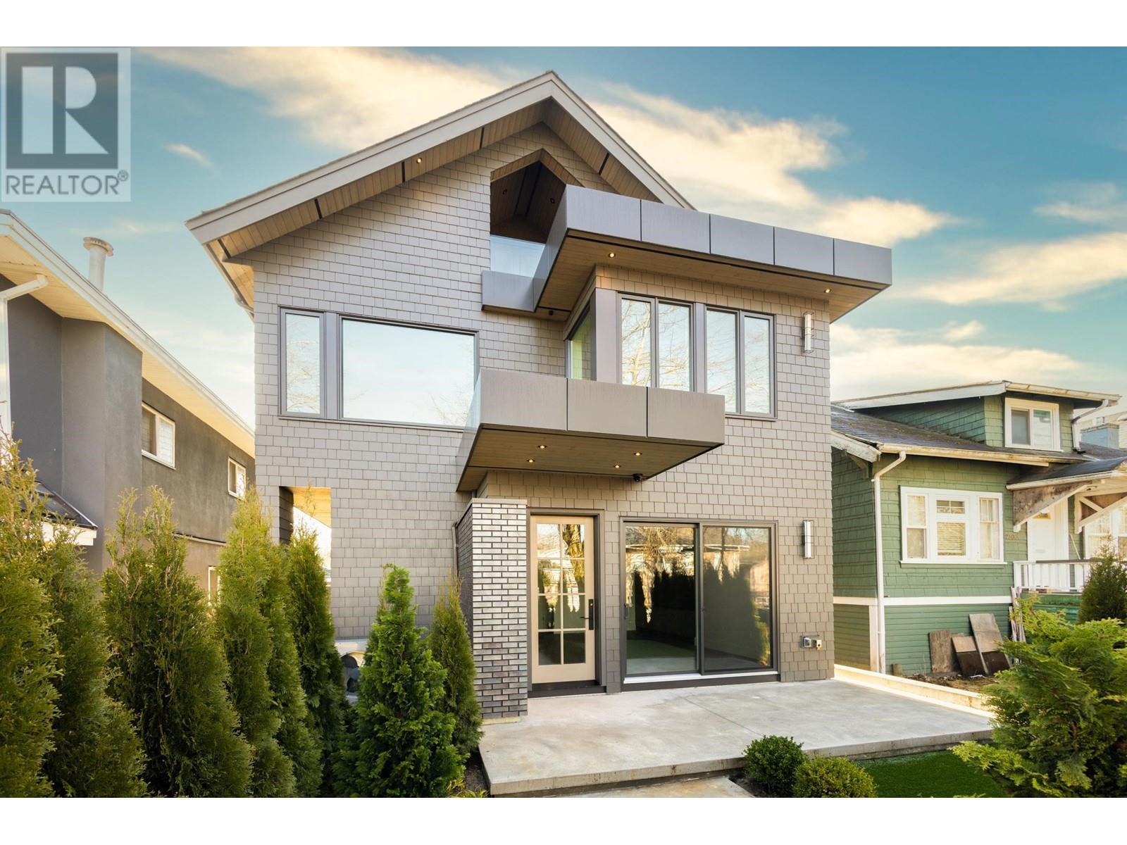 2380 E 5th Avenue, Vancouver, British Columbia  V5N 1N1 - Photo 2 - R2997599