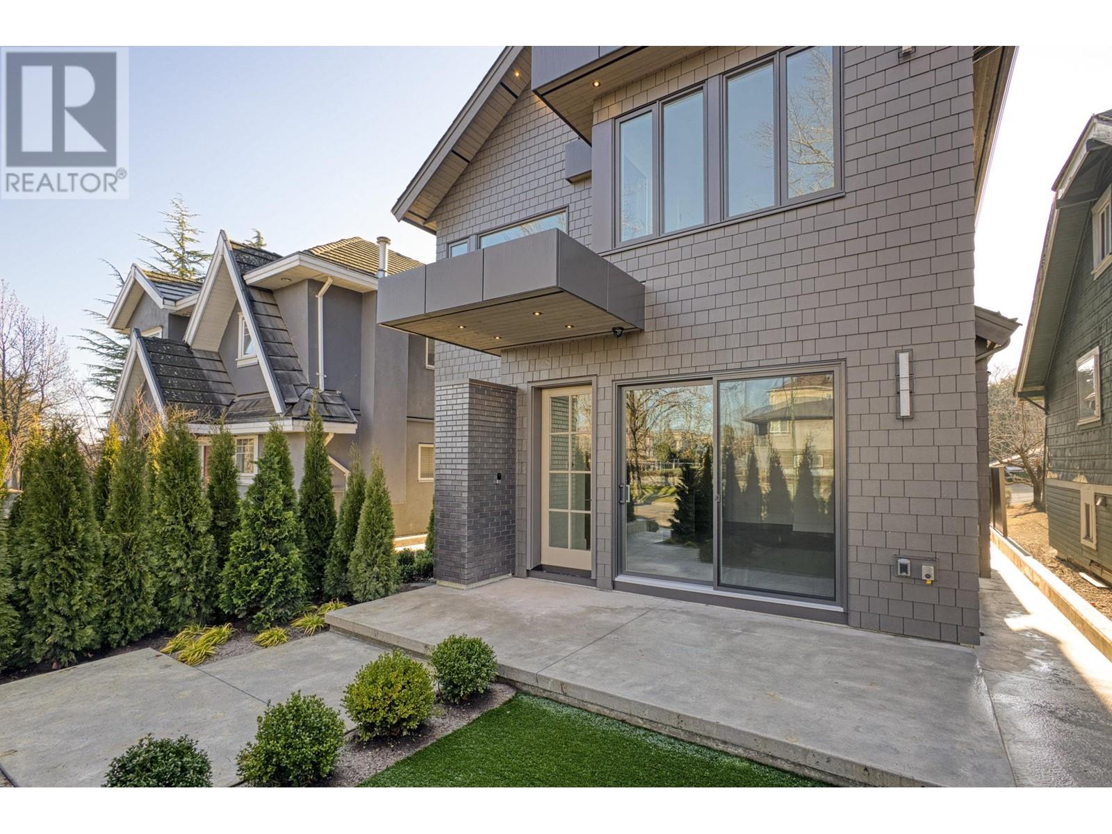 2380 E 5th Avenue, Vancouver, British Columbia  V5N 1N1 - Photo 3 - R2997599