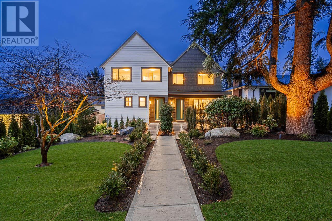 3535 Cambridge Street, Vancouver, British Columbia  V5K 1M3 - Photo 1 - R2997613