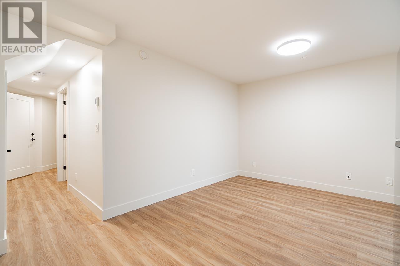 3535 Cambridge Street, Vancouver, British Columbia  V5K 1M3 - Photo 30 - R2997613