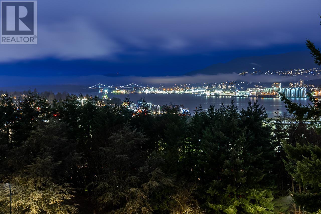 3535 Cambridge Street, Vancouver, British Columbia  V5K 1M3 - Photo 37 - R2997613
