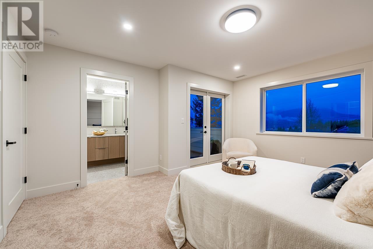 3537 Cambridge Street, Vancouver, British Columbia  V5K 1M3 - Photo 21 - R2997617