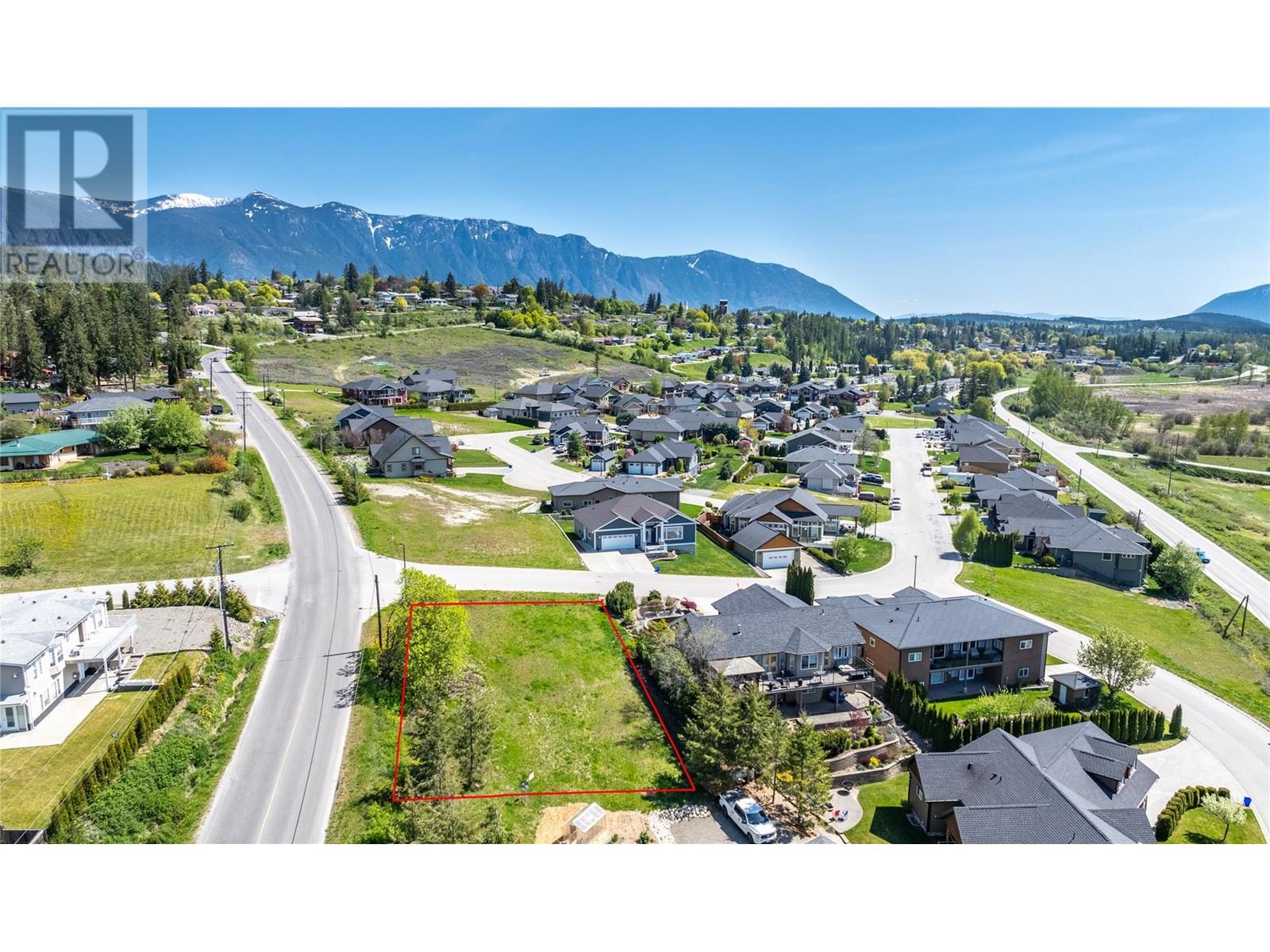 1031 Selkirk Drive, Creston, British Columbia  V0B 1G3 - Photo 11 - 10346023