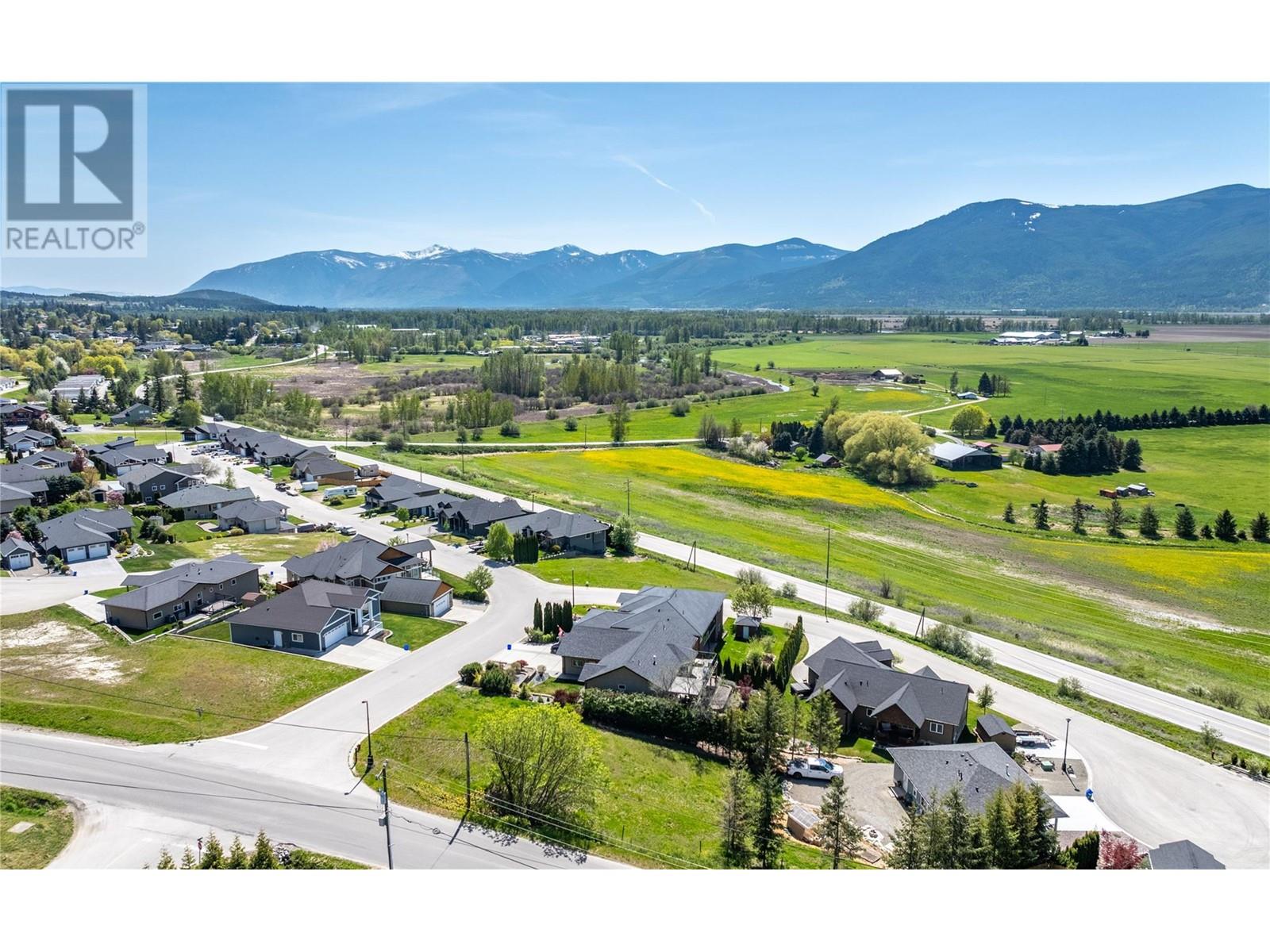 1031 Selkirk Drive, Creston, British Columbia  V0B 1G3 - Photo 4 - 10346023