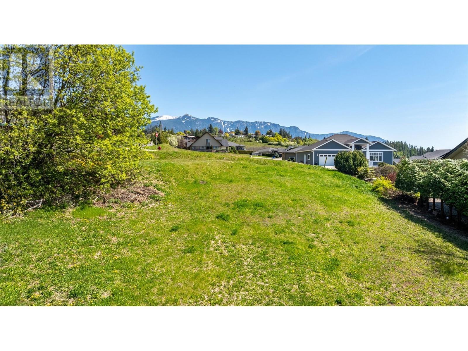 1031 Selkirk Drive, Creston, British Columbia  V0B 1G3 - Photo 5 - 10346023