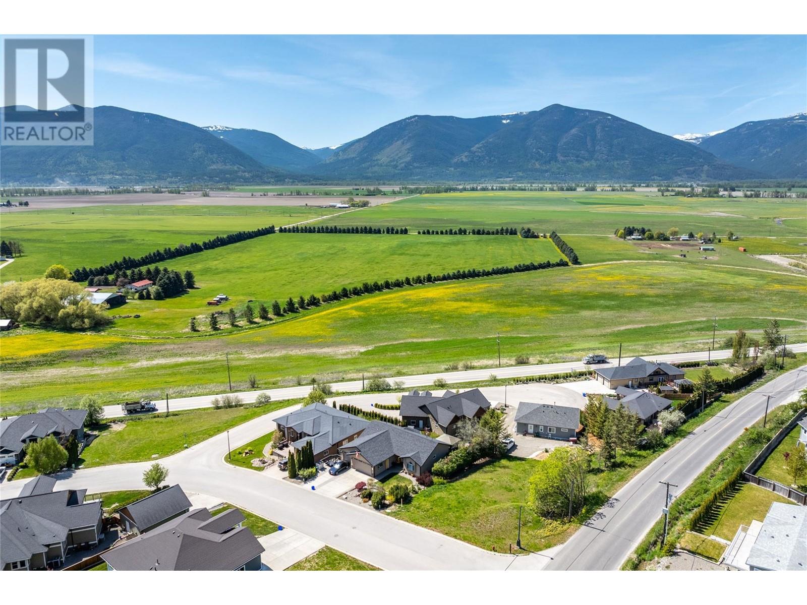 1031 Selkirk Drive, Creston, British Columbia  V0B 1G3 - Photo 7 - 10346023