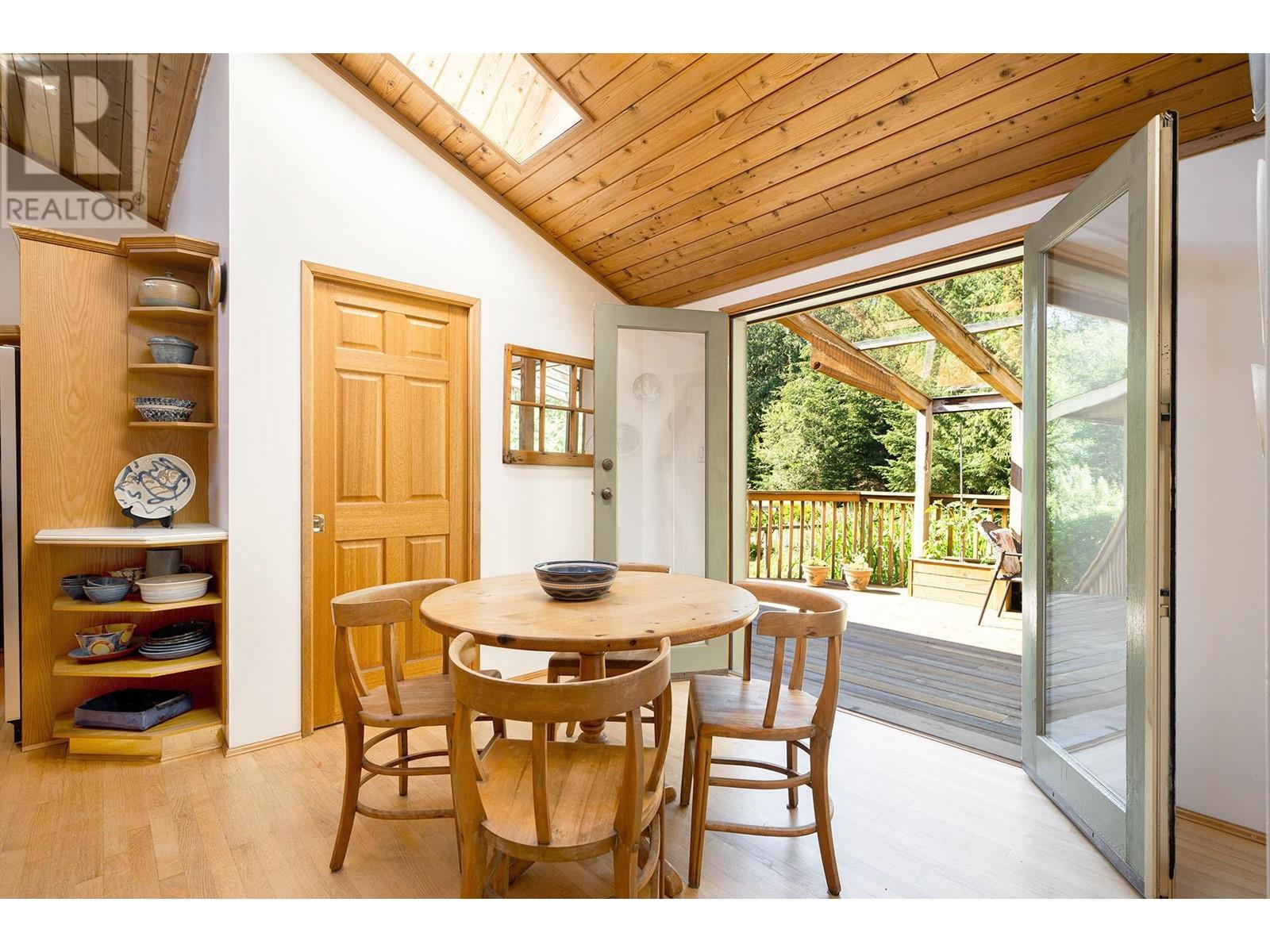 1532 Adams Road, Bowen Island, British Columbia  V0N 1G2 - Photo 14 - R2997610
