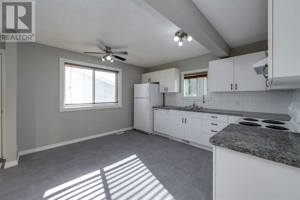 17 Greig Close, Red Deer, Alberta  T4P 3L6 - Photo 11 - A2216855