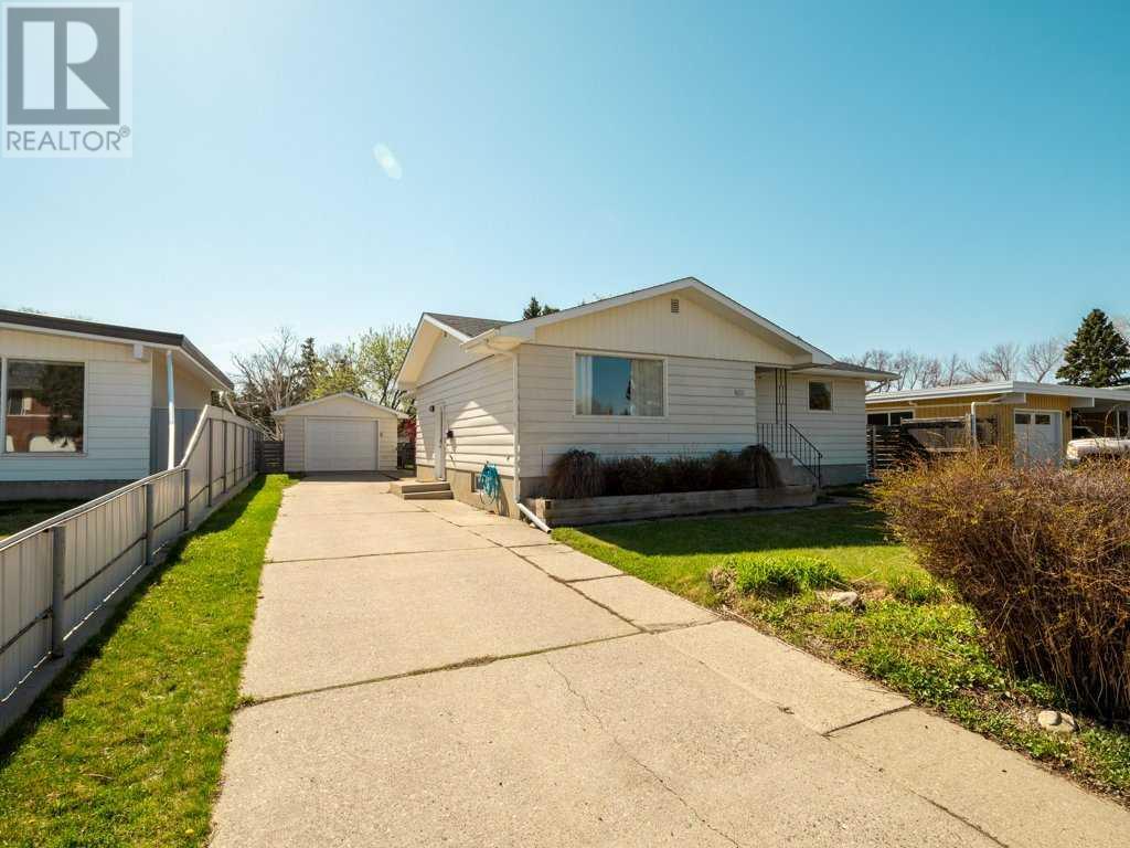 1613 Lakeside Road S, Lethbridge, Alberta  T1K 3G7 - Photo 3 - A2193456