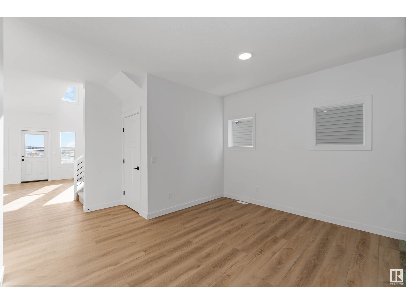 Property at 1603 12 ST NW image 4