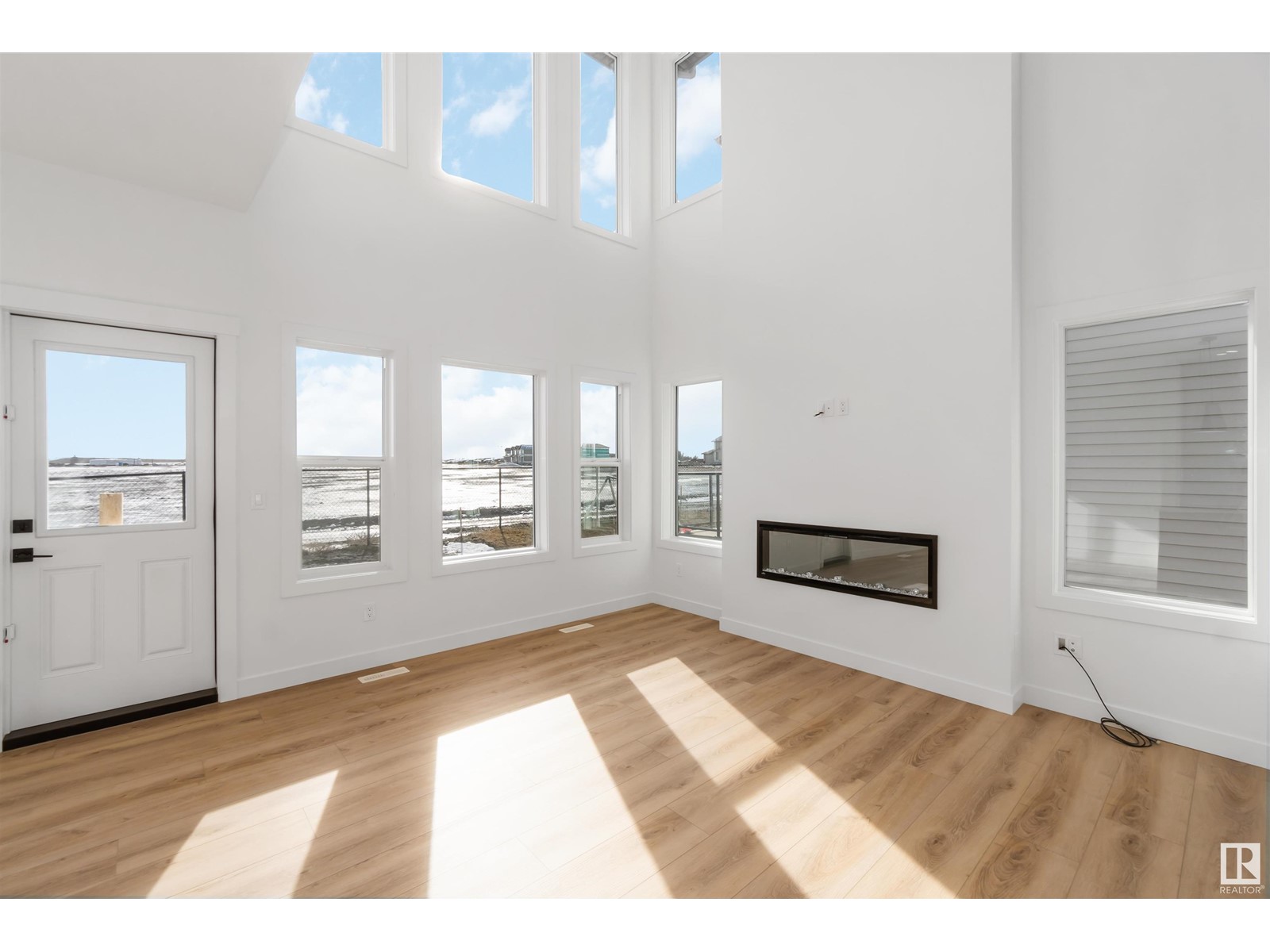 Property at 1603 12 ST NW image 1