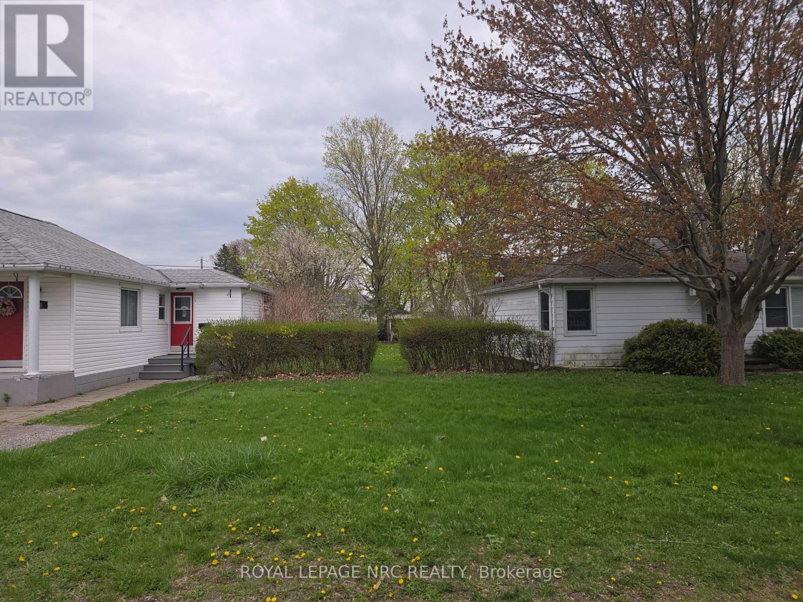 126 OAKWOOD STREET, port colborne (main street), Ontario